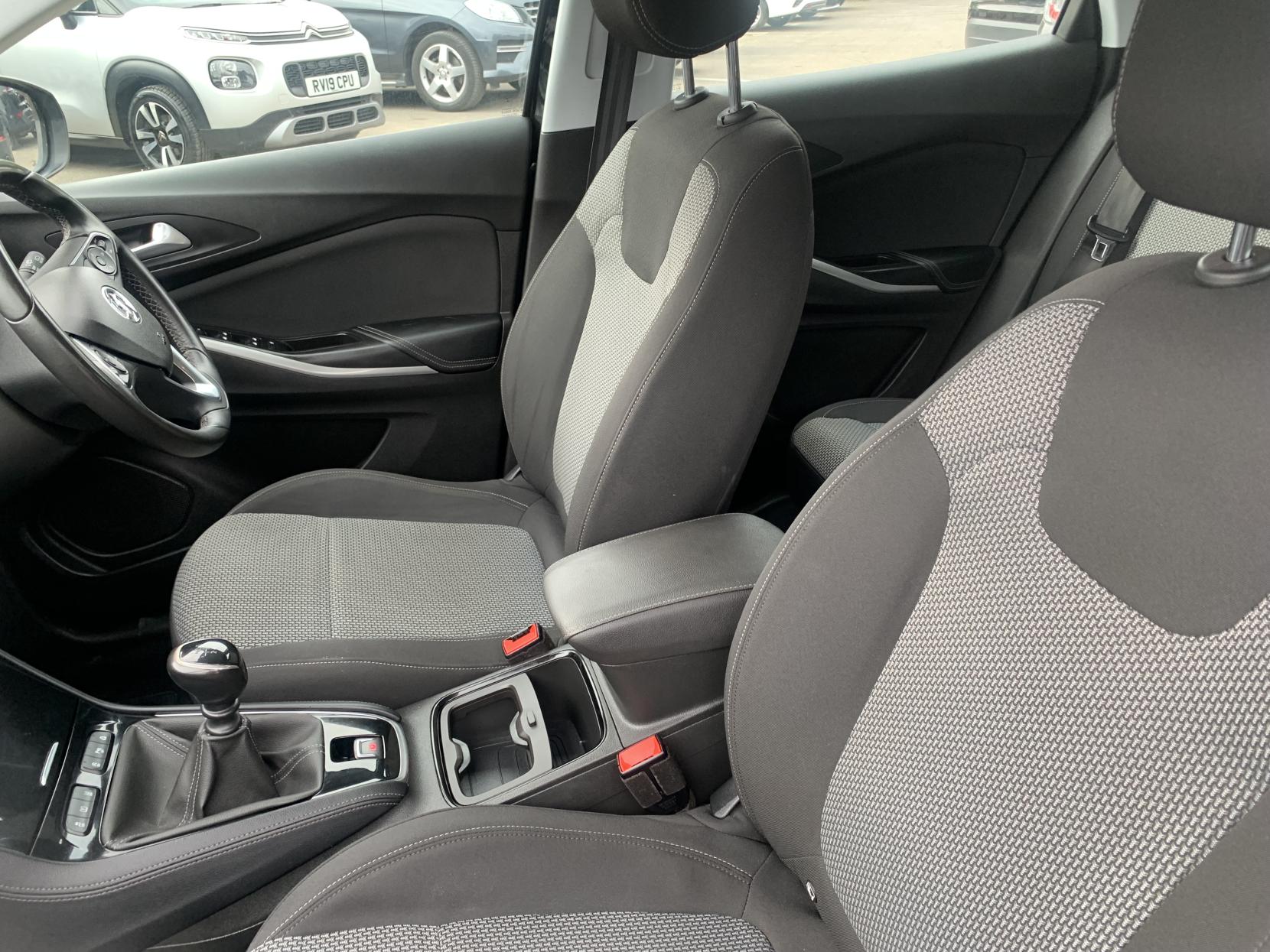 Vauxhall Grandland X 1.2 Turbo GPF SE SUV 5dr Petrol Manual Euro 6 (s/s) (130 ps)