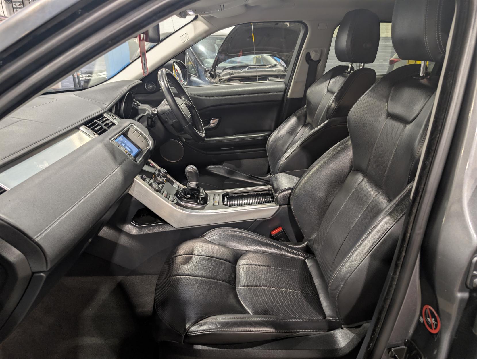 Land Rover Range Rover Evoque 2.0 TD4 SE Tech SUV 5dr Diesel Manual 4WD Euro 6 (s/s) (180 ps)