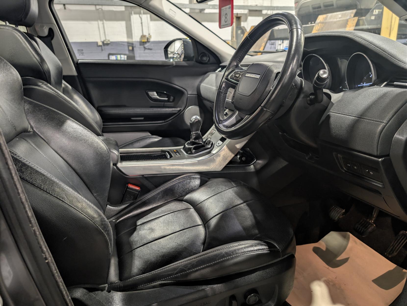 Land Rover Range Rover Evoque 2.0 TD4 SE Tech SUV 5dr Diesel Manual 4WD Euro 6 (s/s) (180 ps)