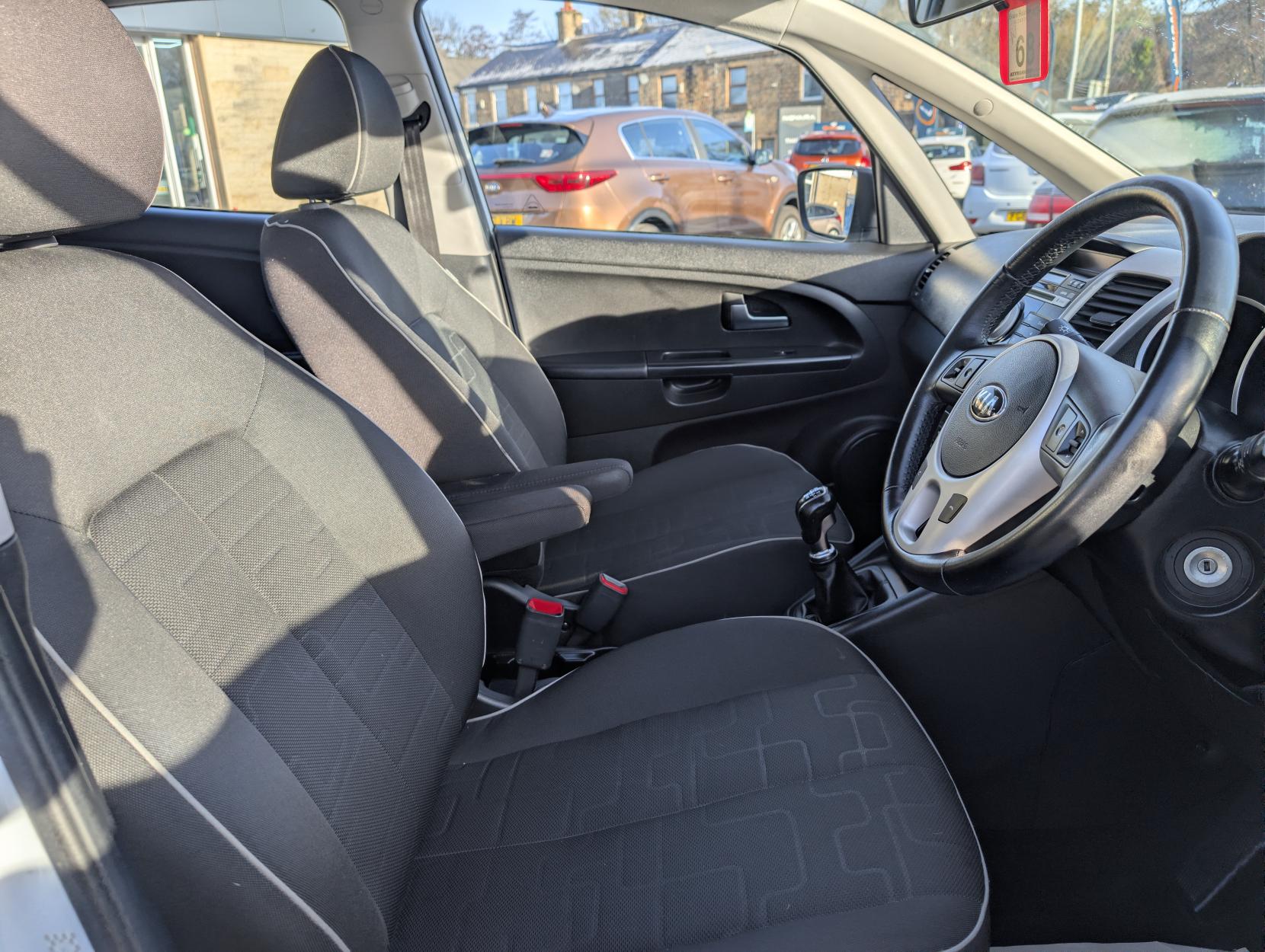 Kia Venga 1.4 EcoDynamics 2 MPV 5dr Petrol Manual Euro 5 (s/s) (89 bhp)