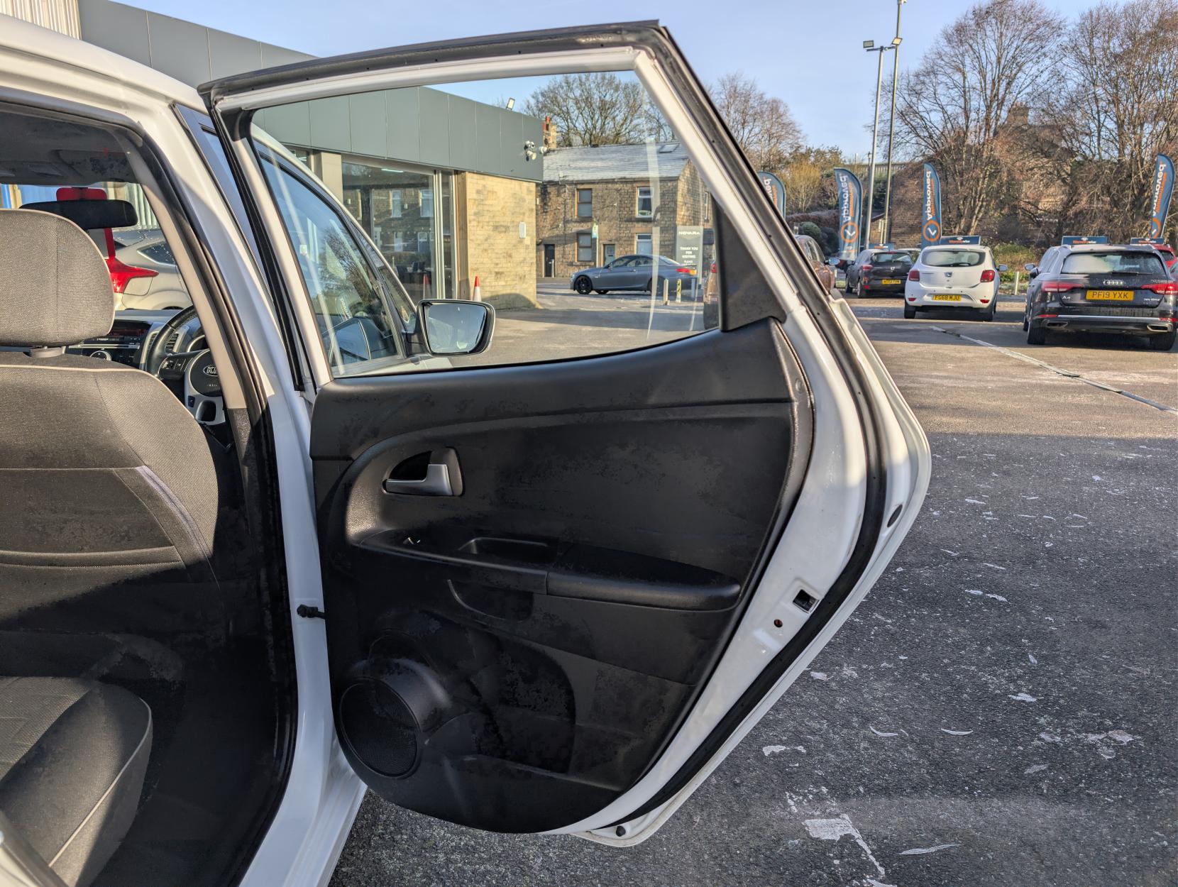 Kia Venga 1.4 EcoDynamics 2 MPV 5dr Petrol Manual Euro 5 (s/s) (89 bhp)