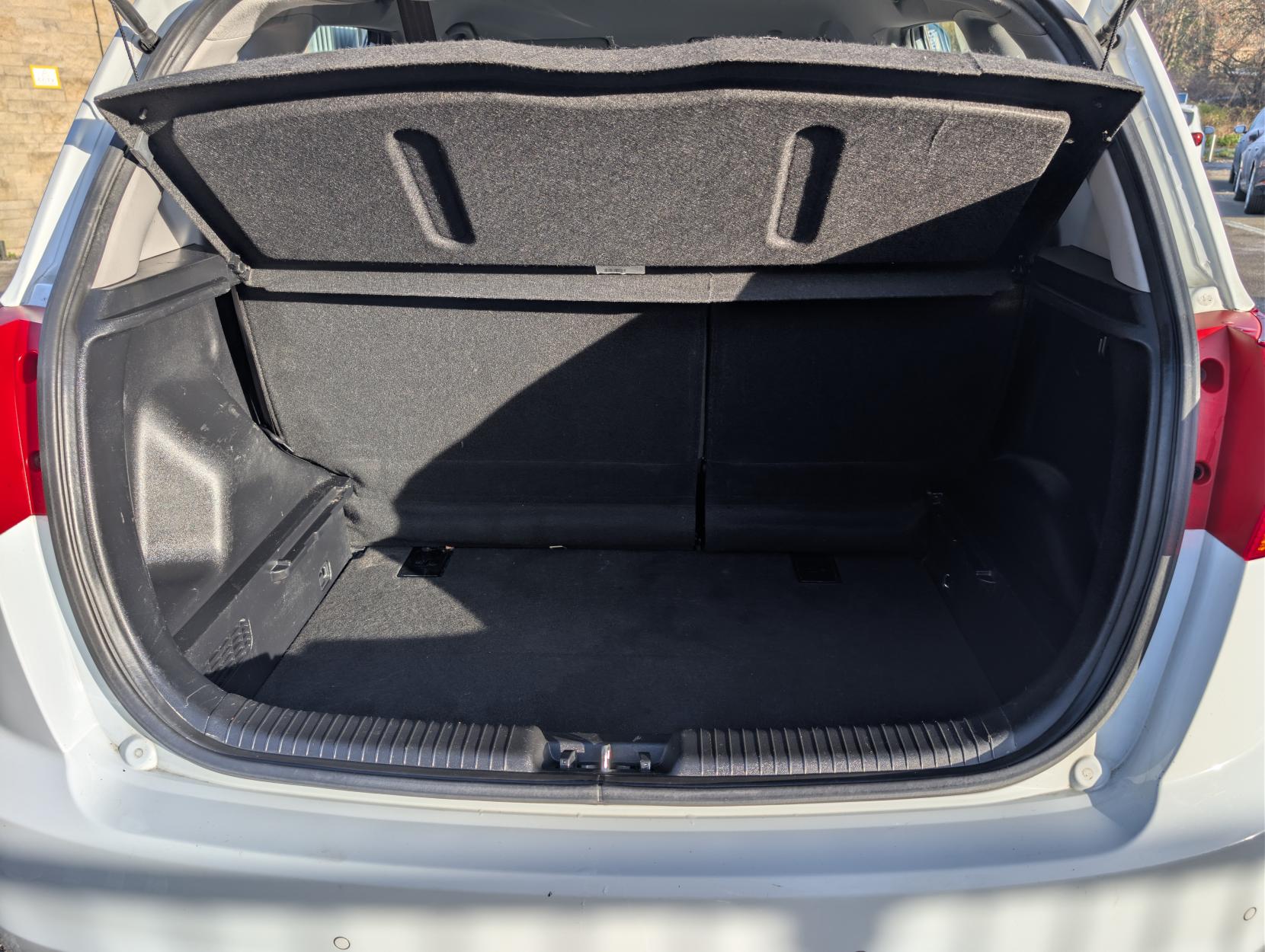 Kia Venga 1.4 EcoDynamics 2 MPV 5dr Petrol Manual Euro 5 (s/s) (89 bhp)