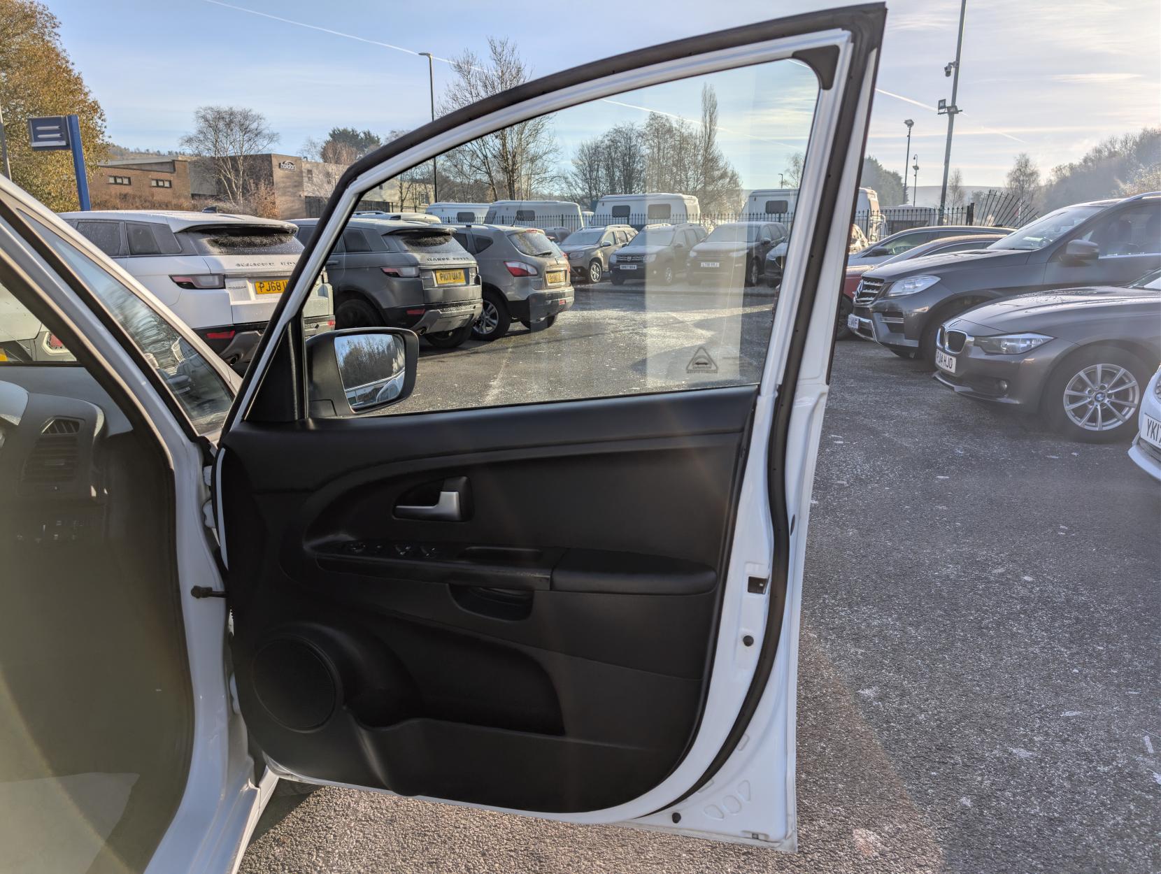 Kia Venga 1.4 EcoDynamics 2 MPV 5dr Petrol Manual Euro 5 (s/s) (89 bhp)