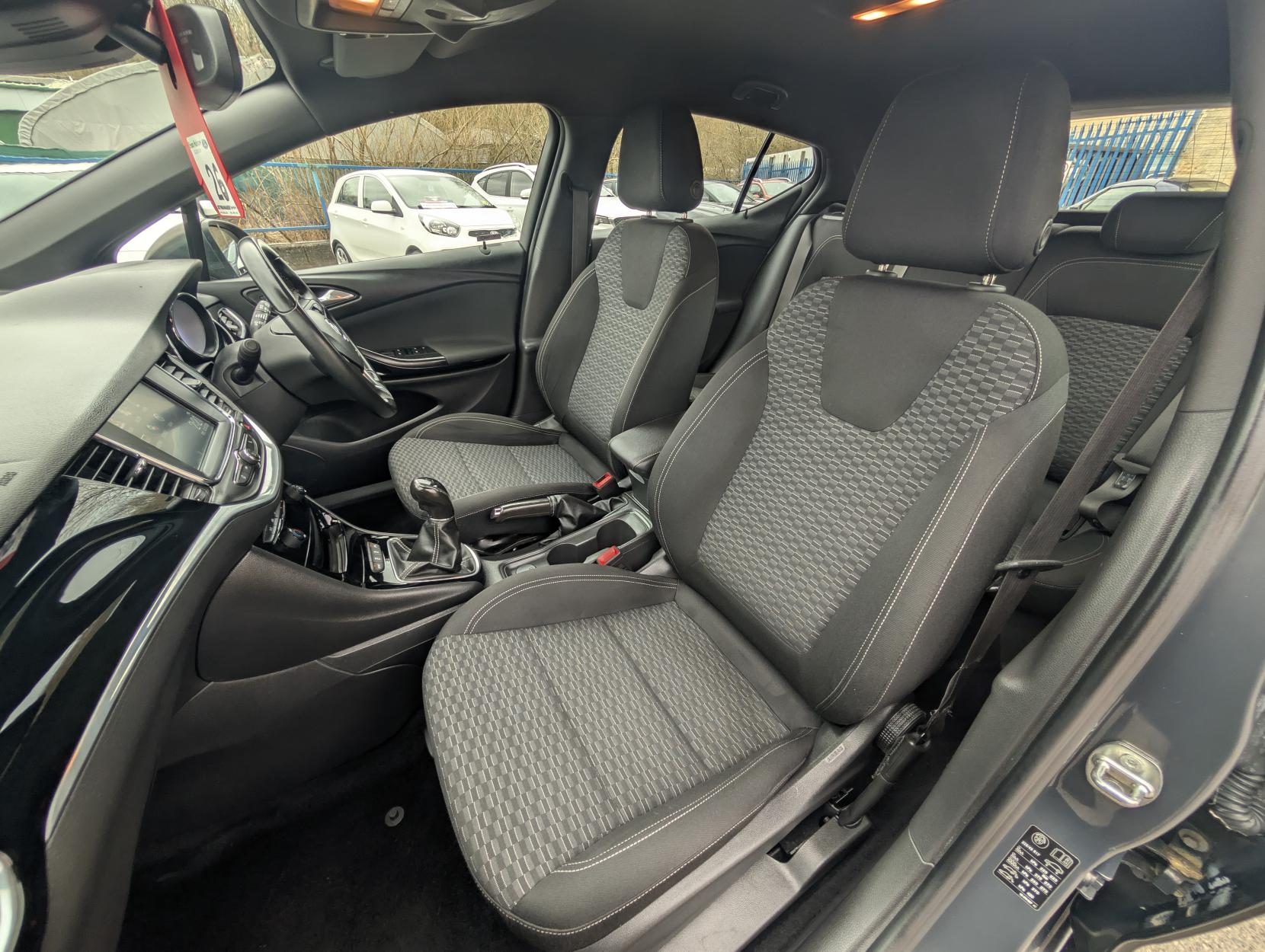 Vauxhall Astra 1.0i Turbo ecoFLEX SRi Hatchback 5dr Petrol Manual Euro 6 (s/s) (105 ps)