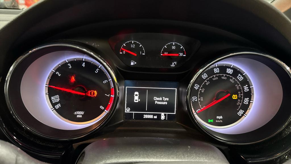 Vauxhall Astra 1.0i Turbo ecoFLEX SRi Hatchback 5dr Petrol Manual Euro 6 (s/s) (105 ps)