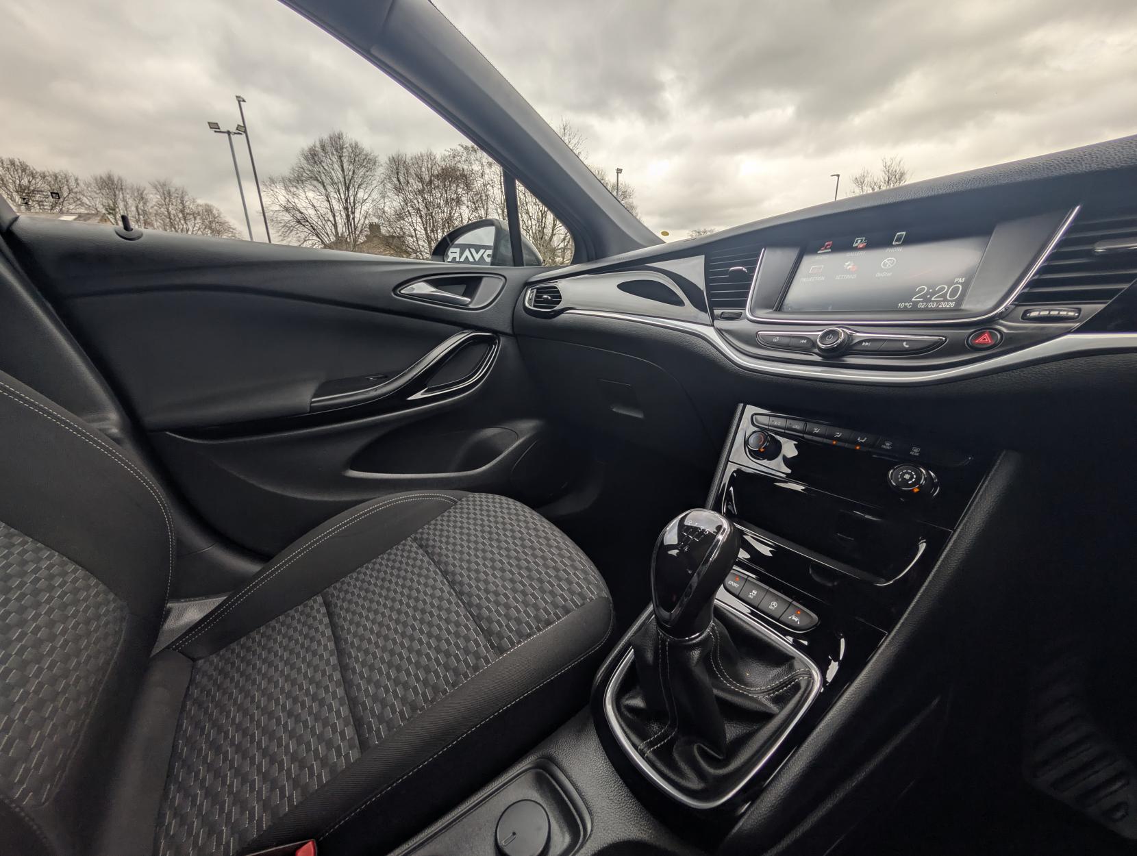 Vauxhall Astra 1.0i Turbo ecoFLEX SRi Hatchback 5dr Petrol Manual Euro 6 (s/s) (105 ps)