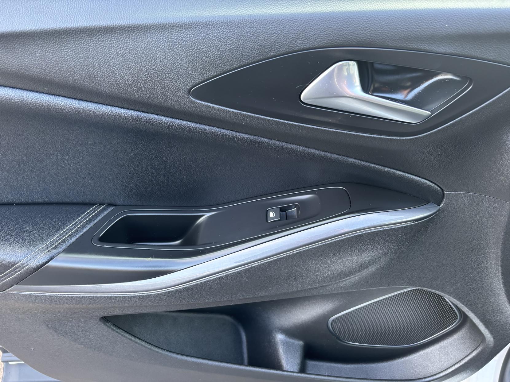 Vauxhall Grandland X 1.2 Turbo GPF Sport Nav SUV 5dr Petrol Manual Euro 6 (s/s) (130 ps)