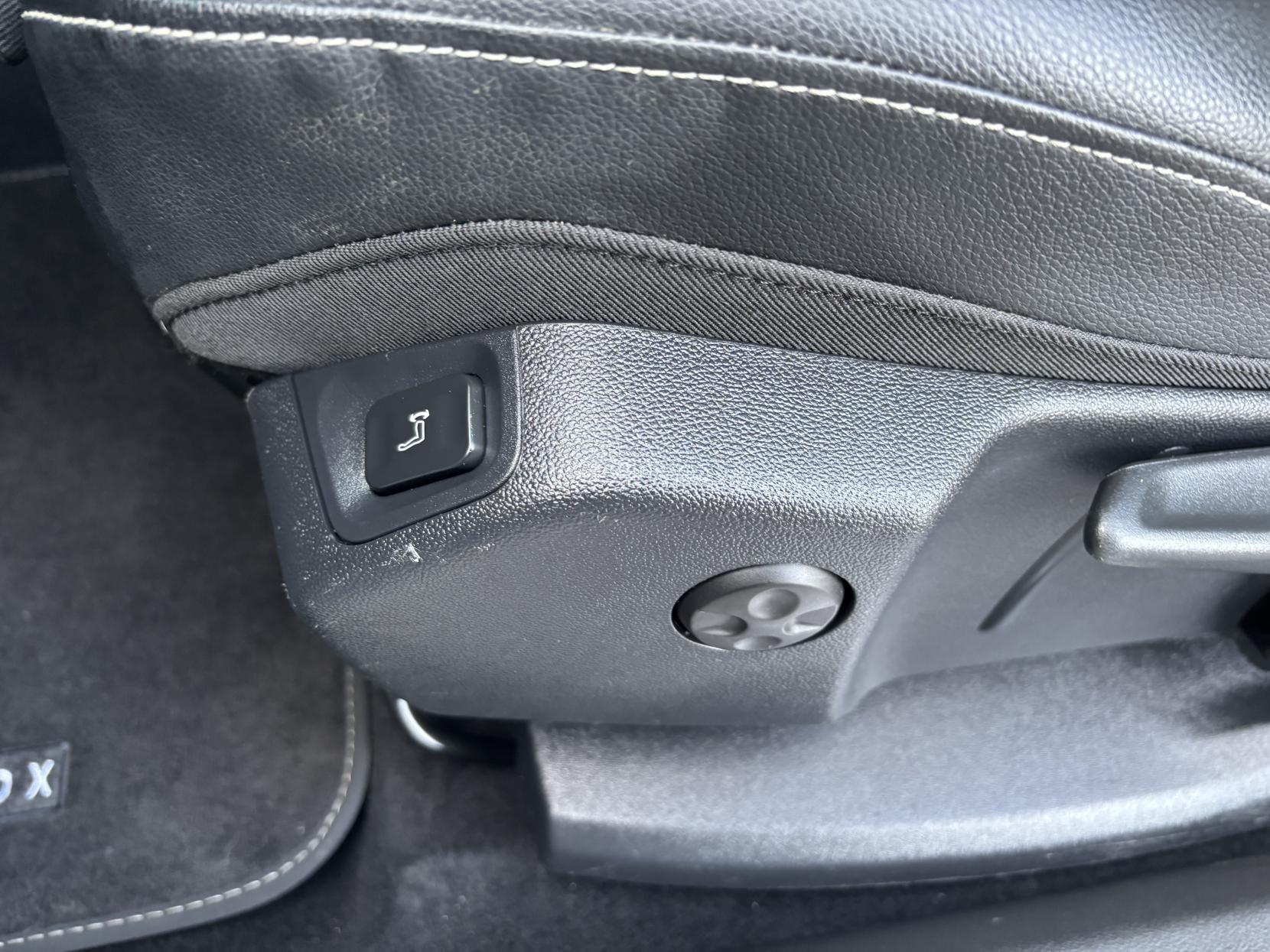 Vauxhall Grandland X 1.2 Turbo GPF Sport Nav SUV 5dr Petrol Manual Euro 6 (s/s) (130 ps)