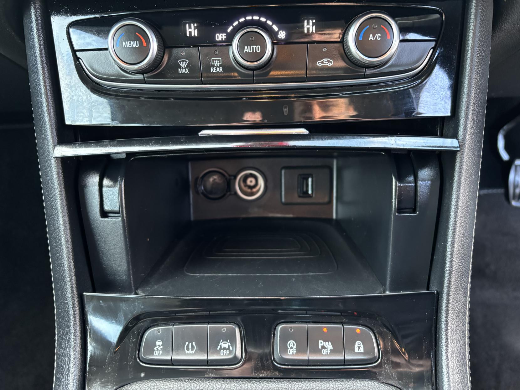 Vauxhall Grandland X 1.2 Turbo GPF Sport Nav SUV 5dr Petrol Manual Euro 6 (s/s) (130 ps)