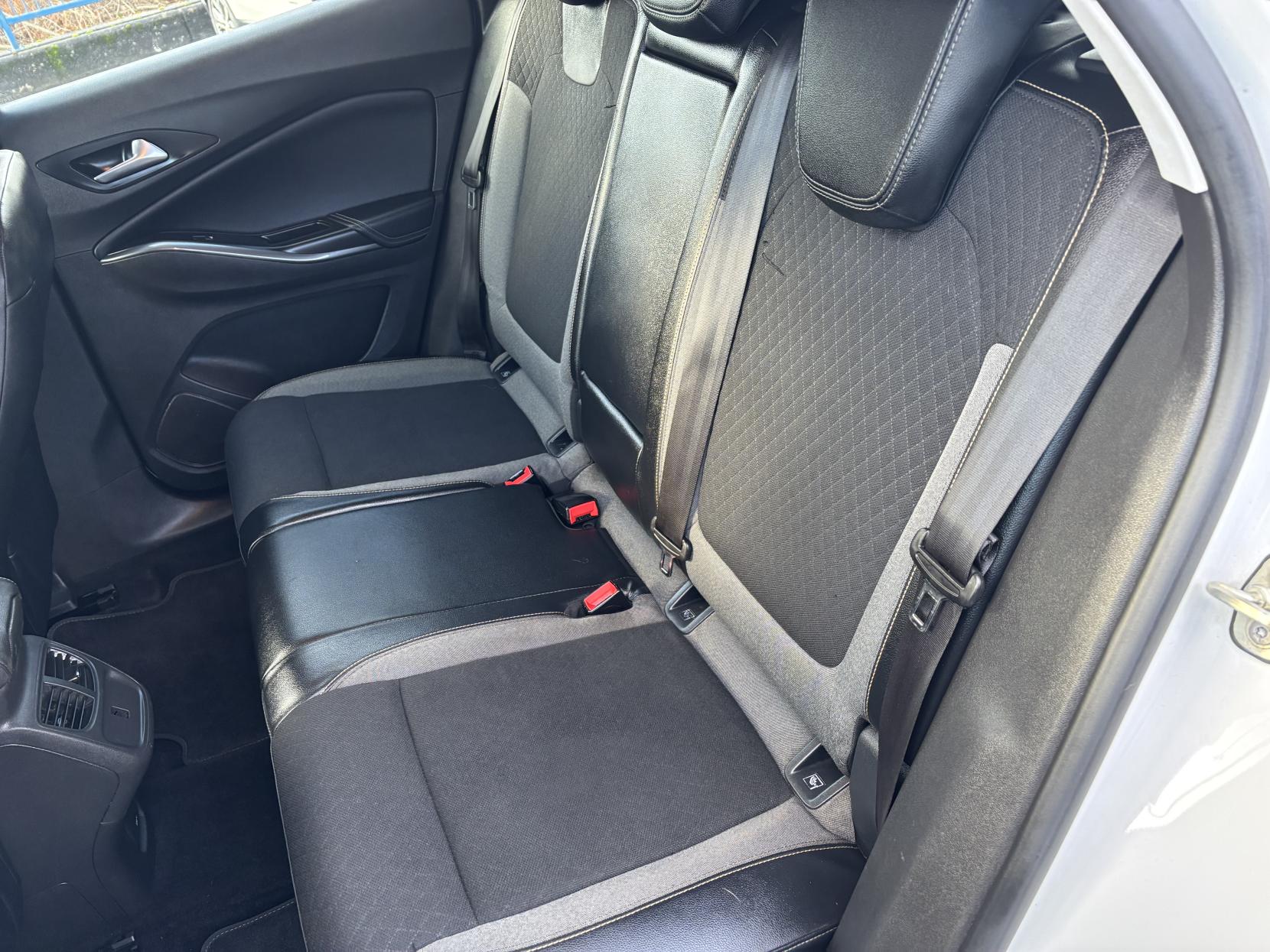 Vauxhall Grandland X 1.2 Turbo GPF Sport Nav SUV 5dr Petrol Manual Euro 6 (s/s) (130 ps)