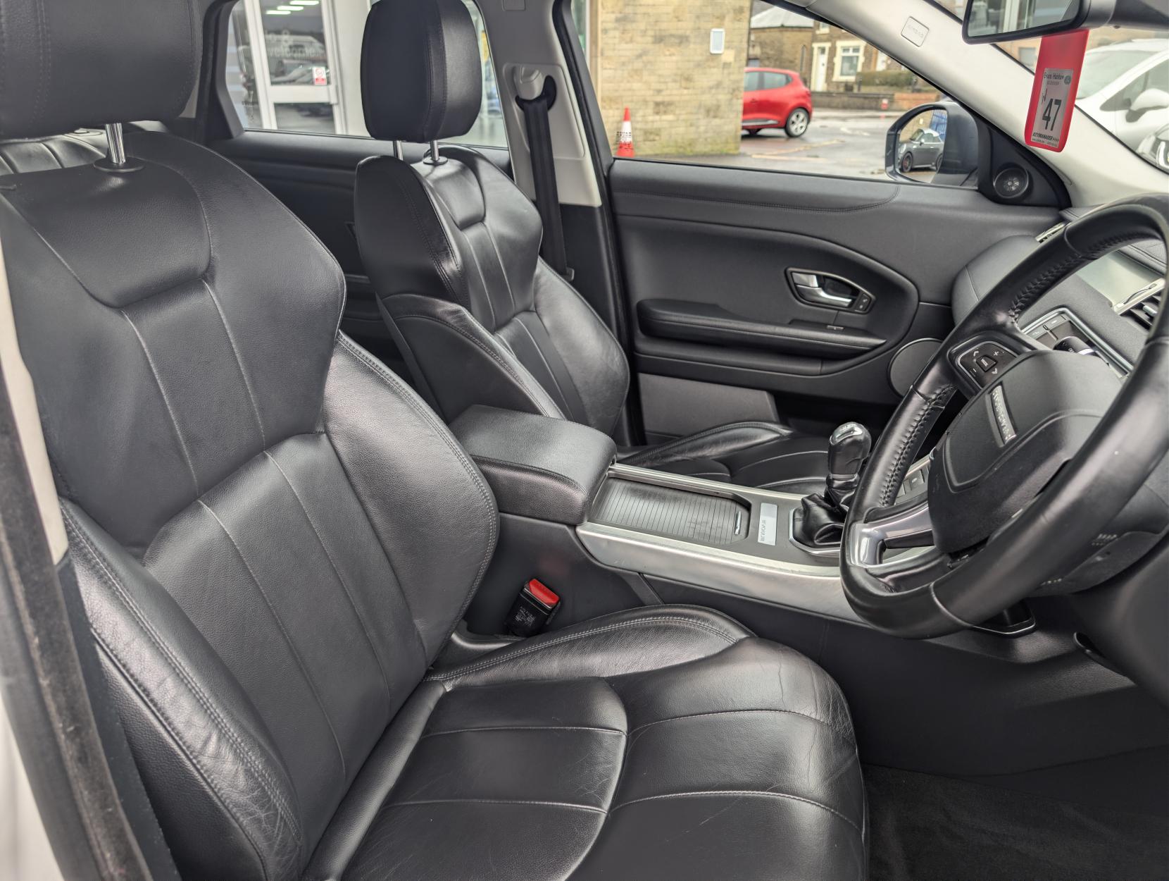 Land Rover Range Rover Evoque 2.0 eD4 SE SUV 5dr Diesel Manual FWD Euro 6 (s/s) (150 ps)