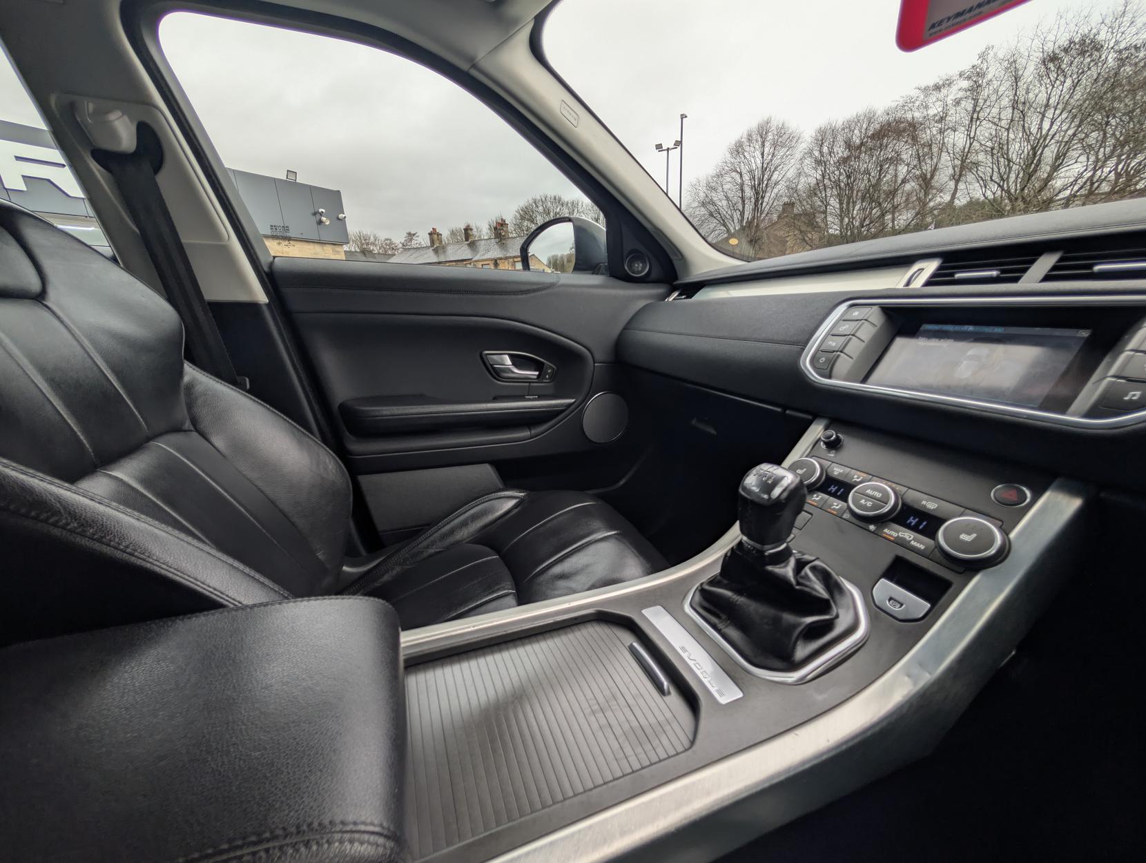 Land Rover Range Rover Evoque 2.0 eD4 SE SUV 5dr Diesel Manual FWD Euro 6 (s/s) (150 ps)