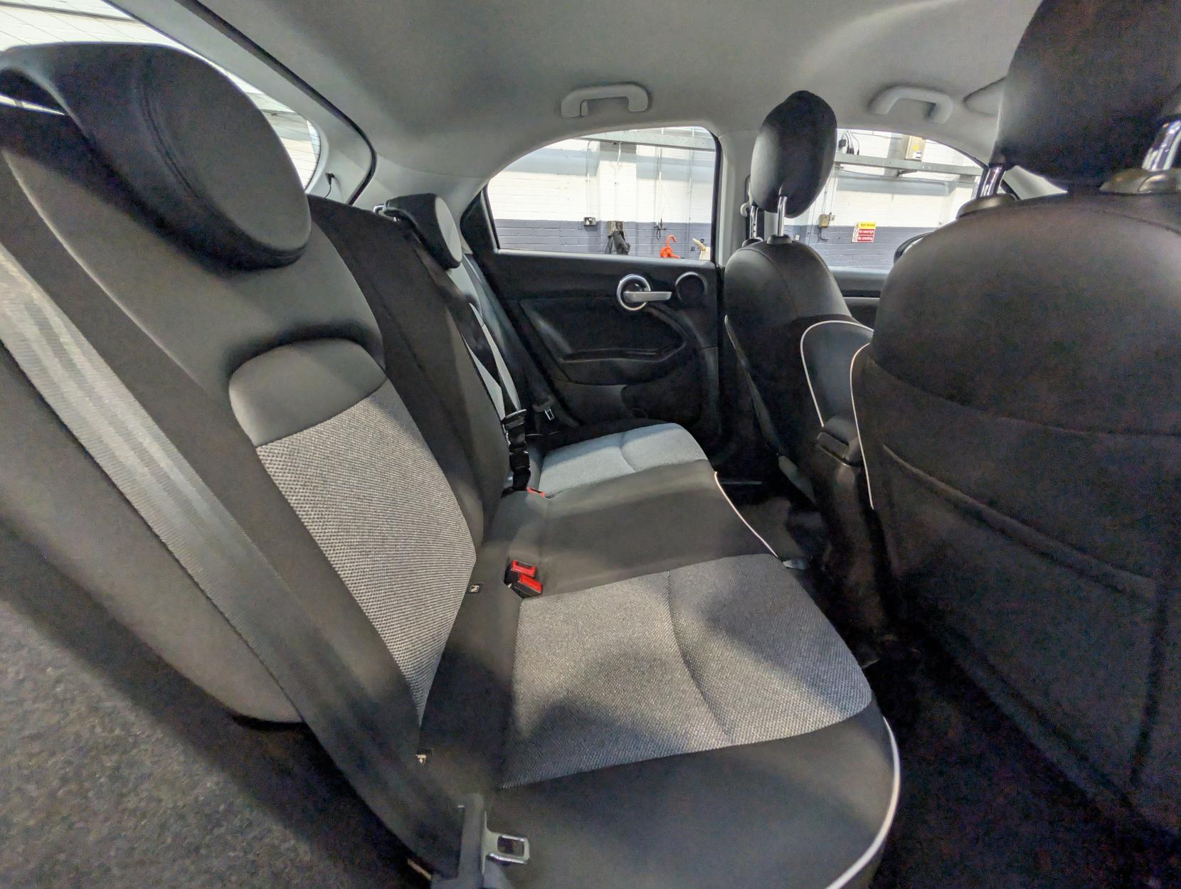 Fiat 500X 1.6 MultiJetII Pop Star SUV 5dr Diesel Manual Euro 6 (s/s) (120 ps)