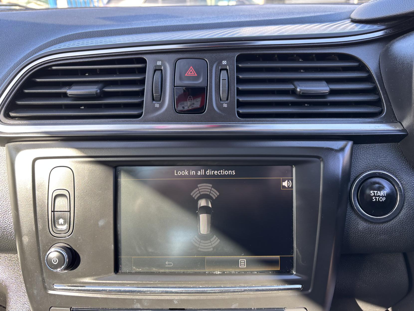 Renault Kadjar 1.2 TCe Signature Nav SUV 5dr Petrol Manual Euro 6 (s/s) (130 ps)