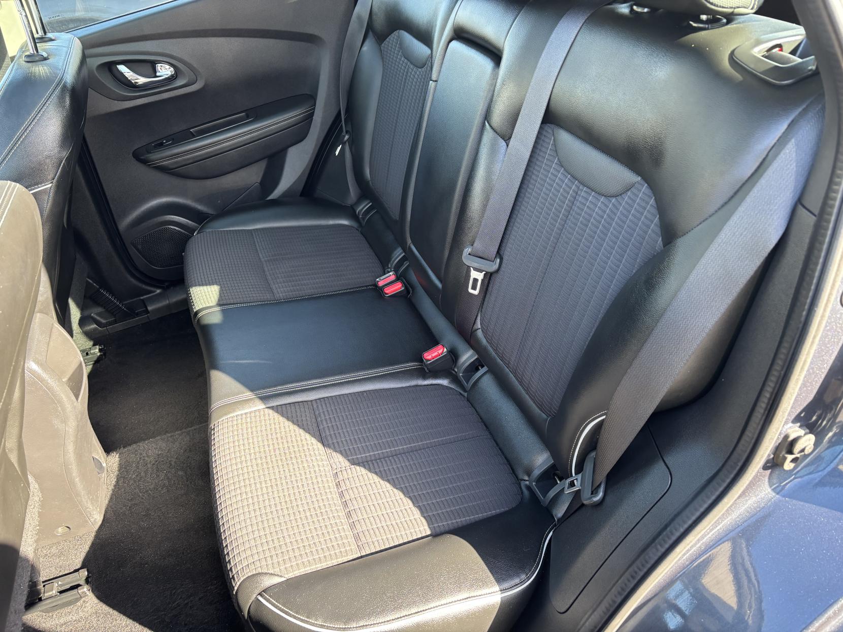 Renault Kadjar 1.2 TCe Signature Nav SUV 5dr Petrol Manual Euro 6 (s/s) (130 ps)