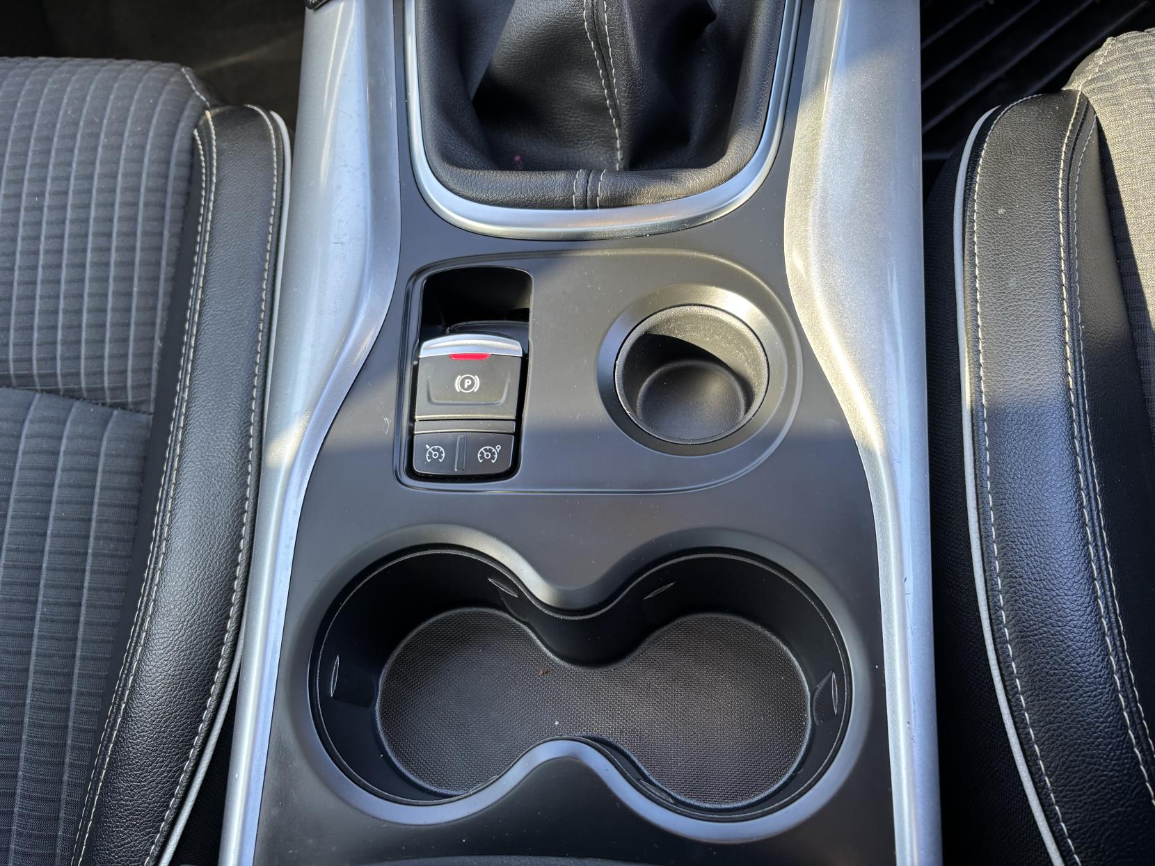 Renault Kadjar 1.2 TCe Signature Nav SUV 5dr Petrol Manual Euro 6 (s/s) (130 ps)