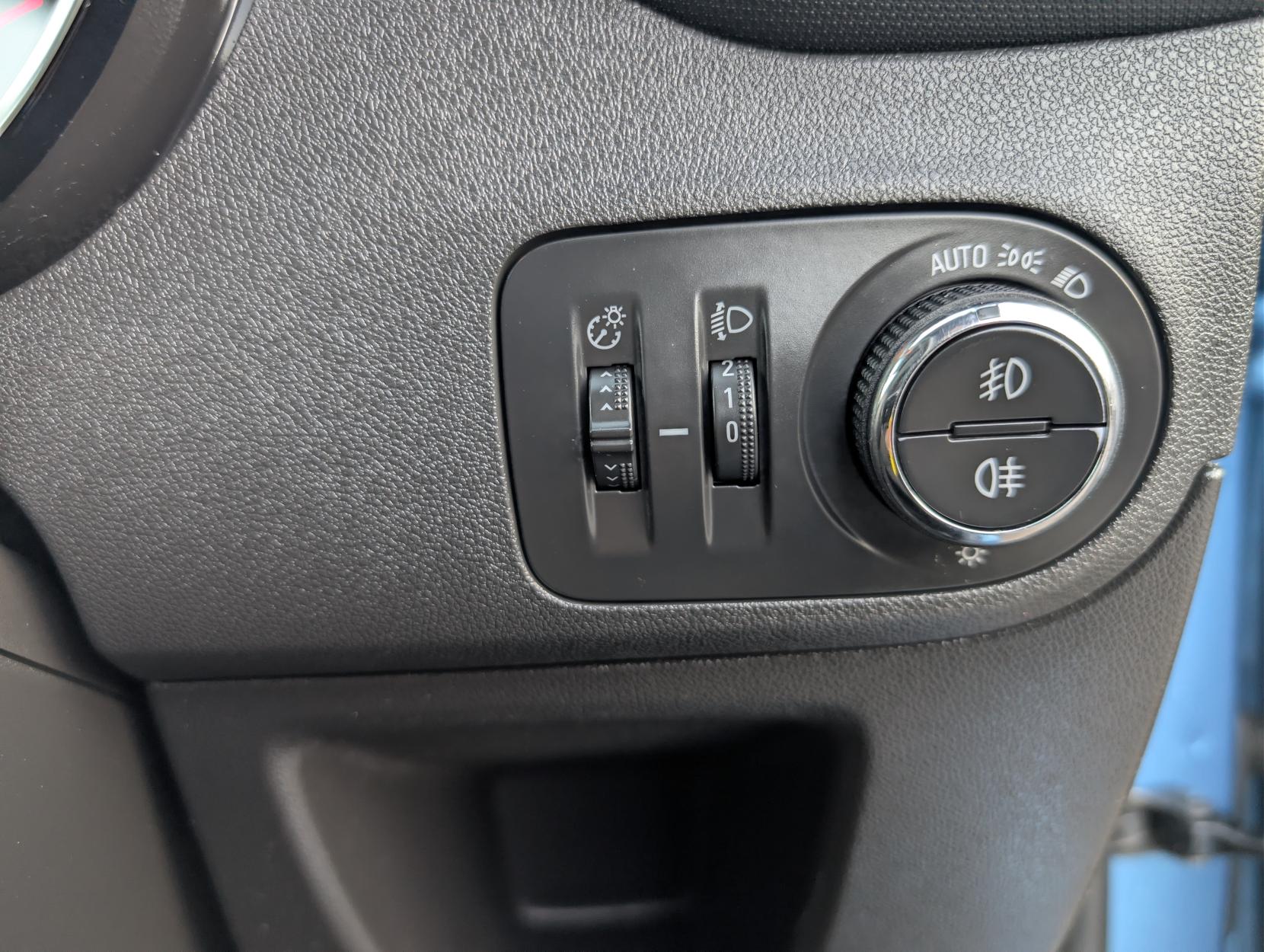 Vauxhall Crossland X 1.2 Elite SUV 5dr Petrol Manual Euro 6 (83 ps)