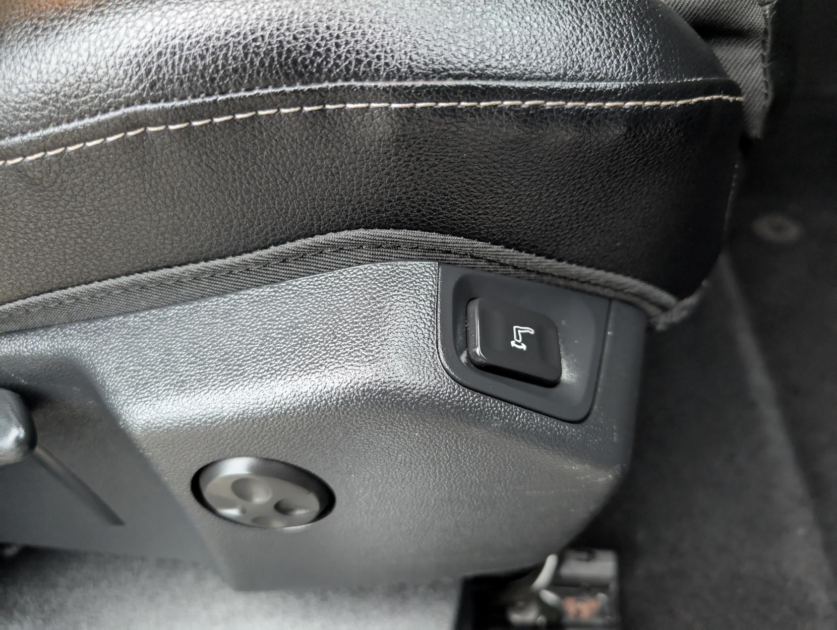 Vauxhall Grandland X 1.5 Turbo D BlueInjection Sport Nav SUV 5dr Diesel Manual Euro 6 (s/s) (130 ps)