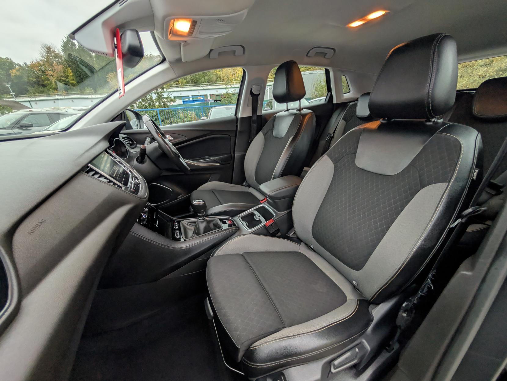 Vauxhall Grandland X 1.5 Turbo D BlueInjection Sport Nav SUV 5dr Diesel Manual Euro 6 (s/s) (130 ps)