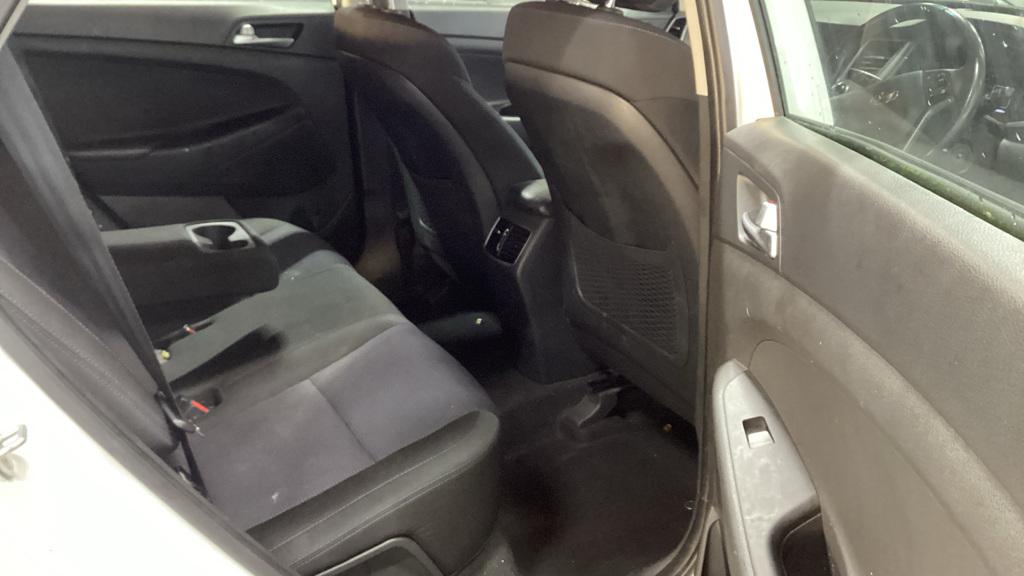 Hyundai TUCSON 1.7 CRDi Blue Drive SE Nav SUV 5dr Diesel Manual Euro 6 (s/s) (116 ps)