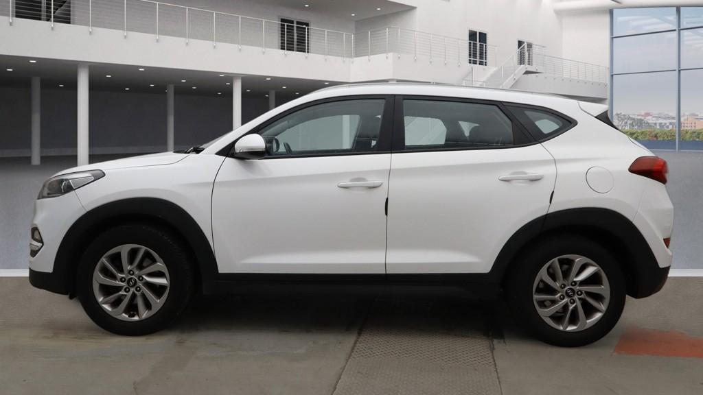 Hyundai TUCSON 1.7 CRDi Blue Drive SE Nav SUV 5dr Diesel Manual Euro 6 (s/s) (116 ps)