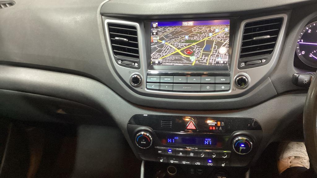 Hyundai TUCSON 1.7 CRDi Blue Drive SE Nav SUV 5dr Diesel Manual Euro 6 (s/s) (116 ps)