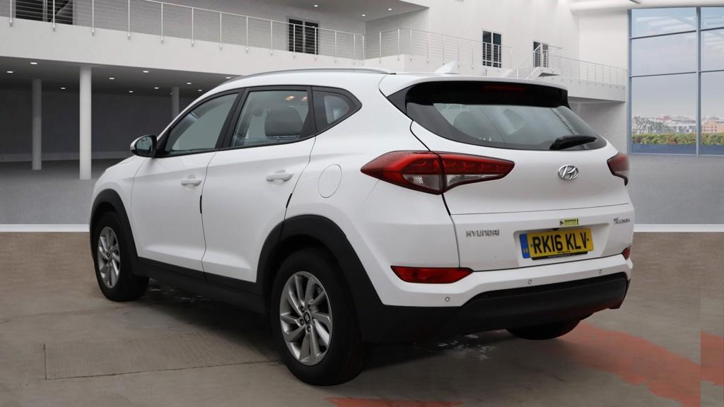 Hyundai TUCSON 1.7 CRDi Blue Drive SE Nav SUV 5dr Diesel Manual Euro 6 (s/s) (116 ps)