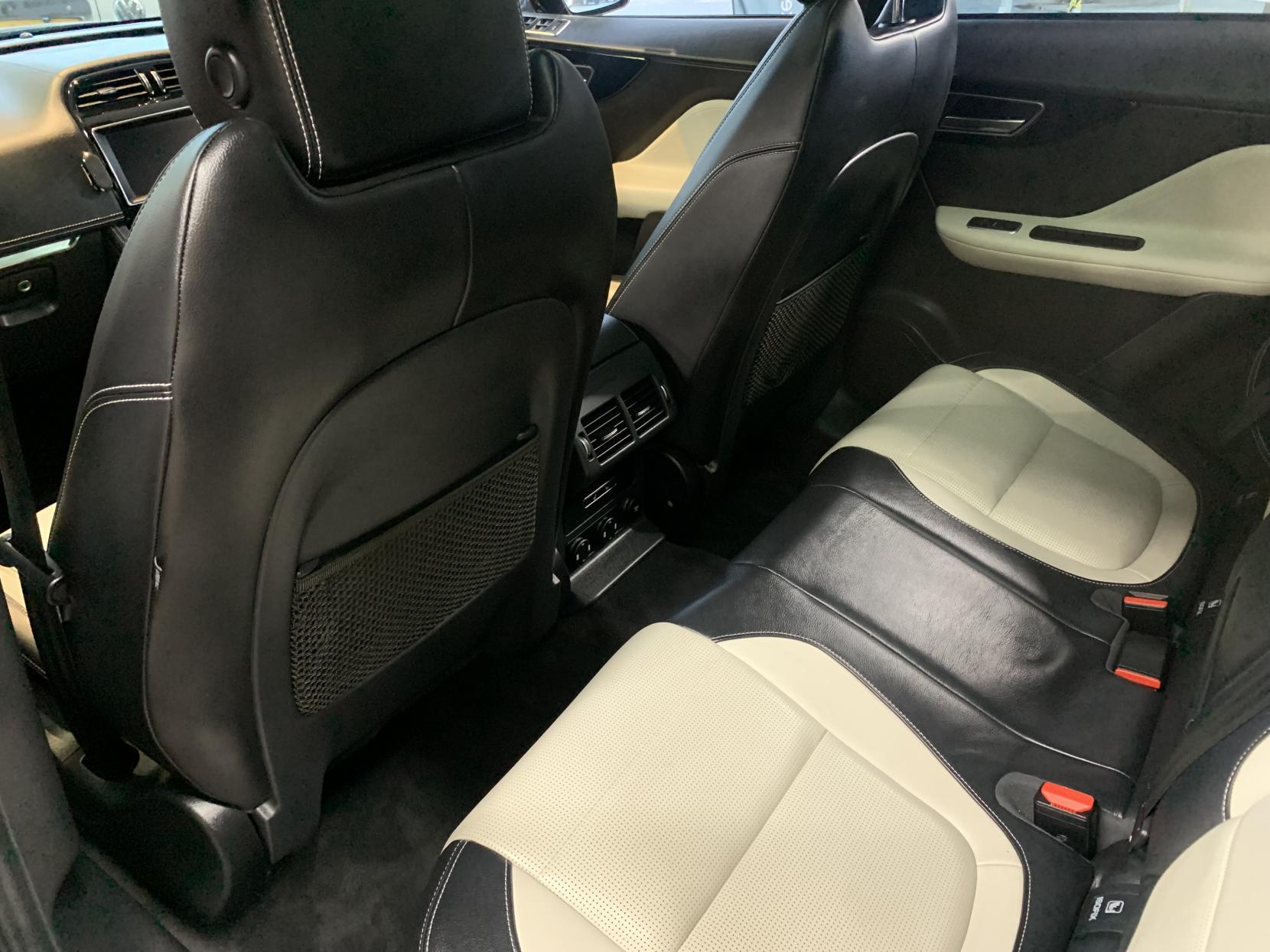 Jaguar F-PACE 2.0 D240 R-Sport SUV 5dr Diesel Auto AWD Euro 6 (s/s) (240 ps)