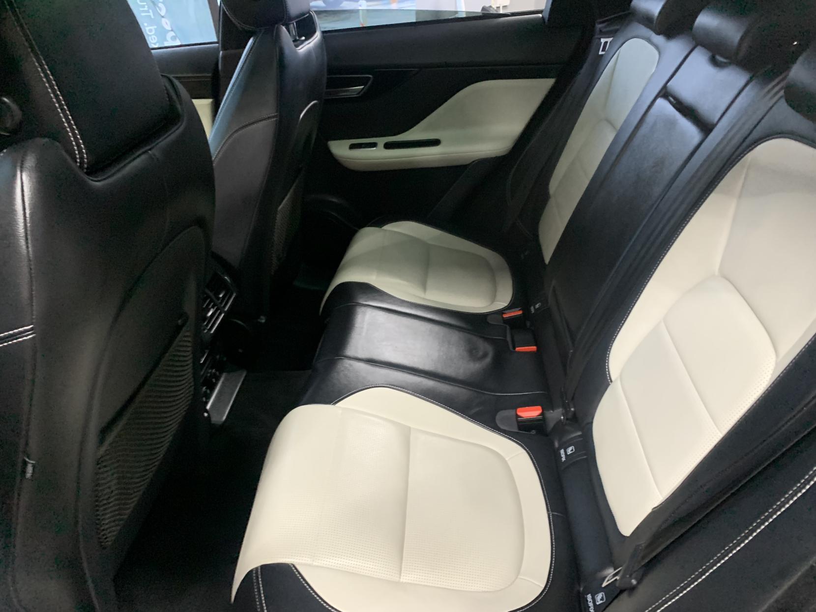 Jaguar F-PACE 2.0 D240 R-Sport SUV 5dr Diesel Auto AWD Euro 6 (s/s) (240 ps)