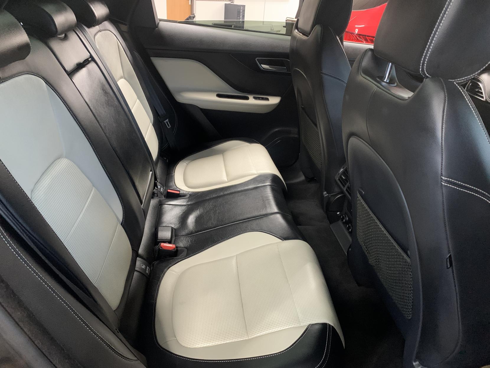 Jaguar F-PACE 2.0 D240 R-Sport SUV 5dr Diesel Auto AWD Euro 6 (s/s) (240 ps)