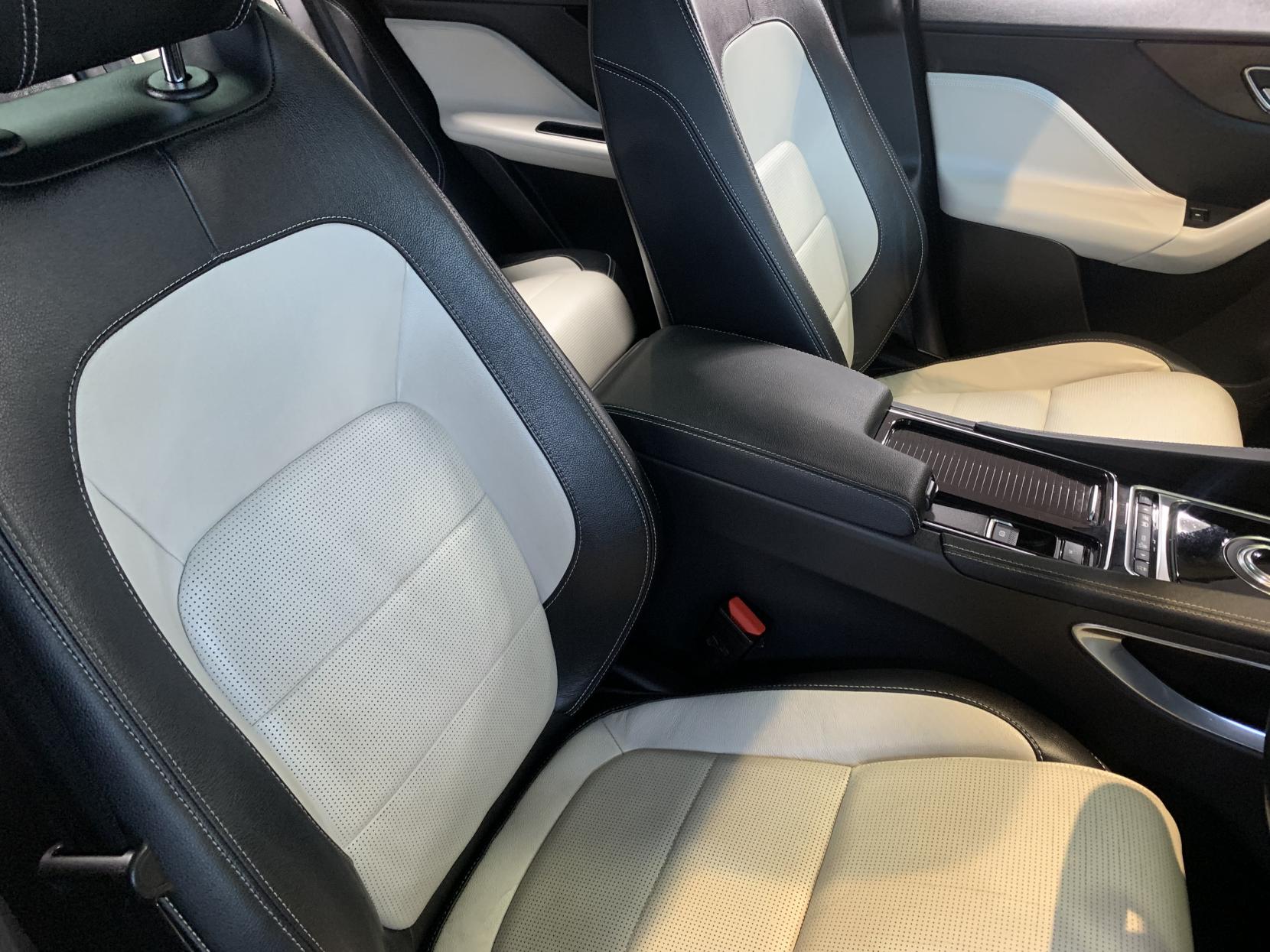 Jaguar F-PACE 2.0 D240 R-Sport SUV 5dr Diesel Auto AWD Euro 6 (s/s) (240 ps)