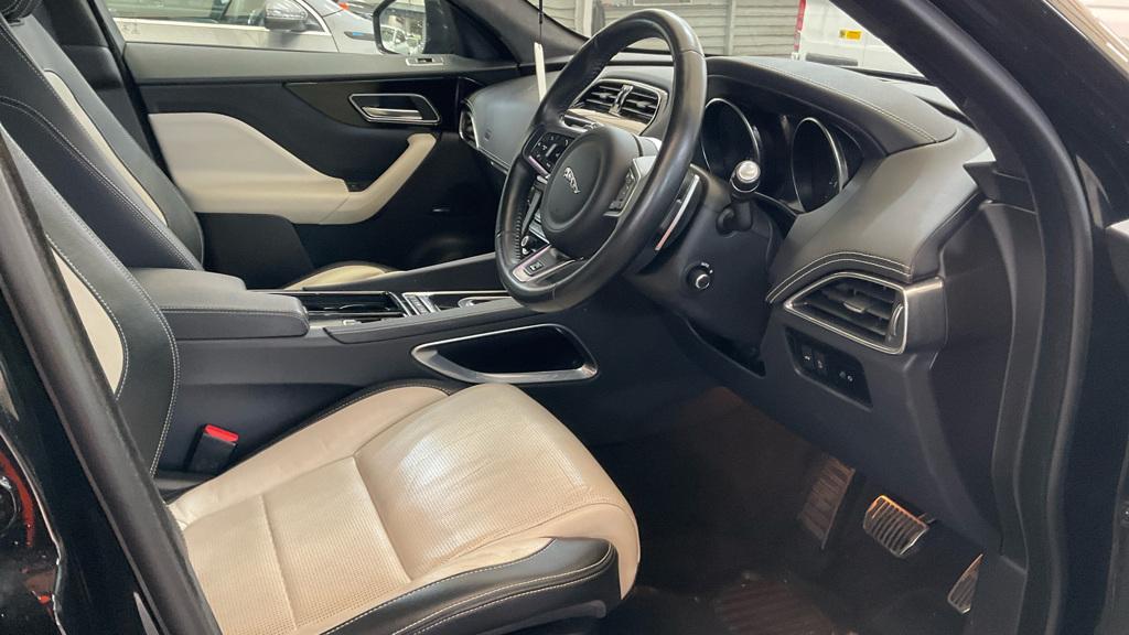 Jaguar F-PACE 2.0 D240 R-Sport SUV 5dr Diesel Auto AWD Euro 6 (s/s) (240 ps)