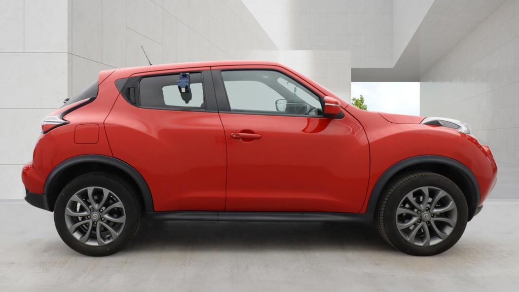 Nissan Juke 1.6 DIG-T N-Connecta SUV 5dr Petrol Manual Euro 6 (s/s) (190 ps)