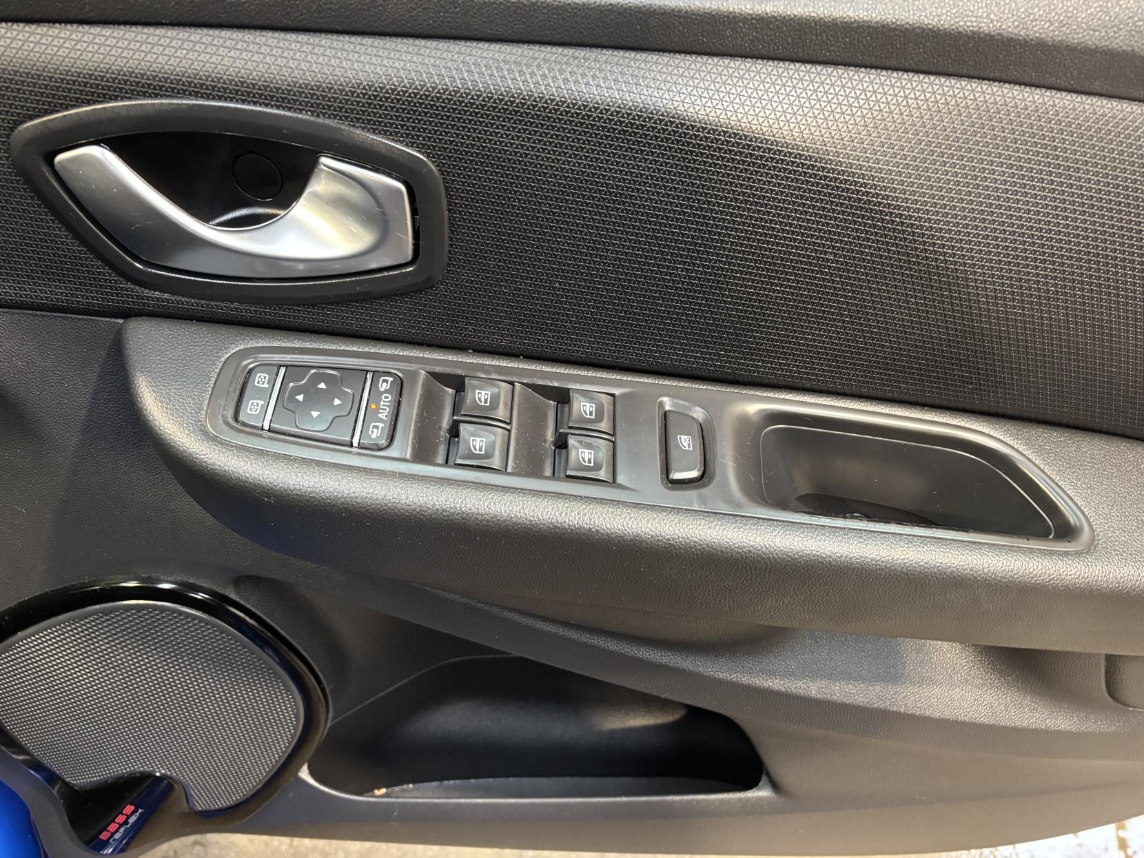 Renault Clio 0.9 TCe GT Line Hatchback 5dr Petrol Manual Euro 6 (s/s) (90 ps)