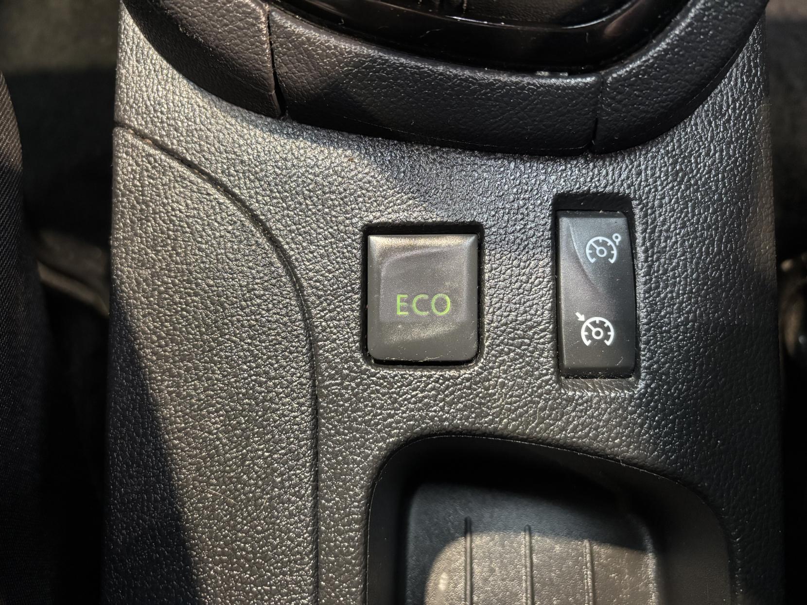 Renault Clio 0.9 TCe GT Line Hatchback 5dr Petrol Manual Euro 6 (s/s) (90 ps)