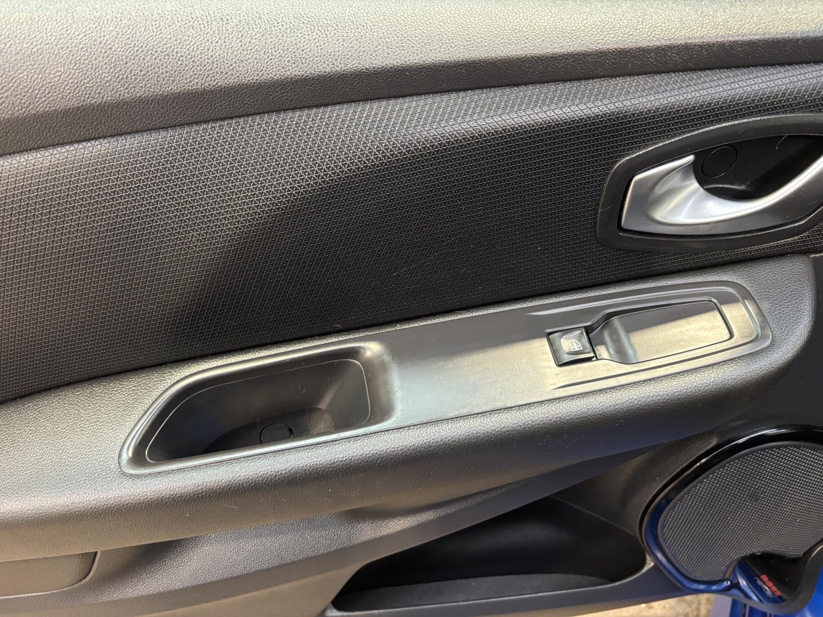 Renault Clio 0.9 TCe GT Line Hatchback 5dr Petrol Manual Euro 6 (s/s) (90 ps)