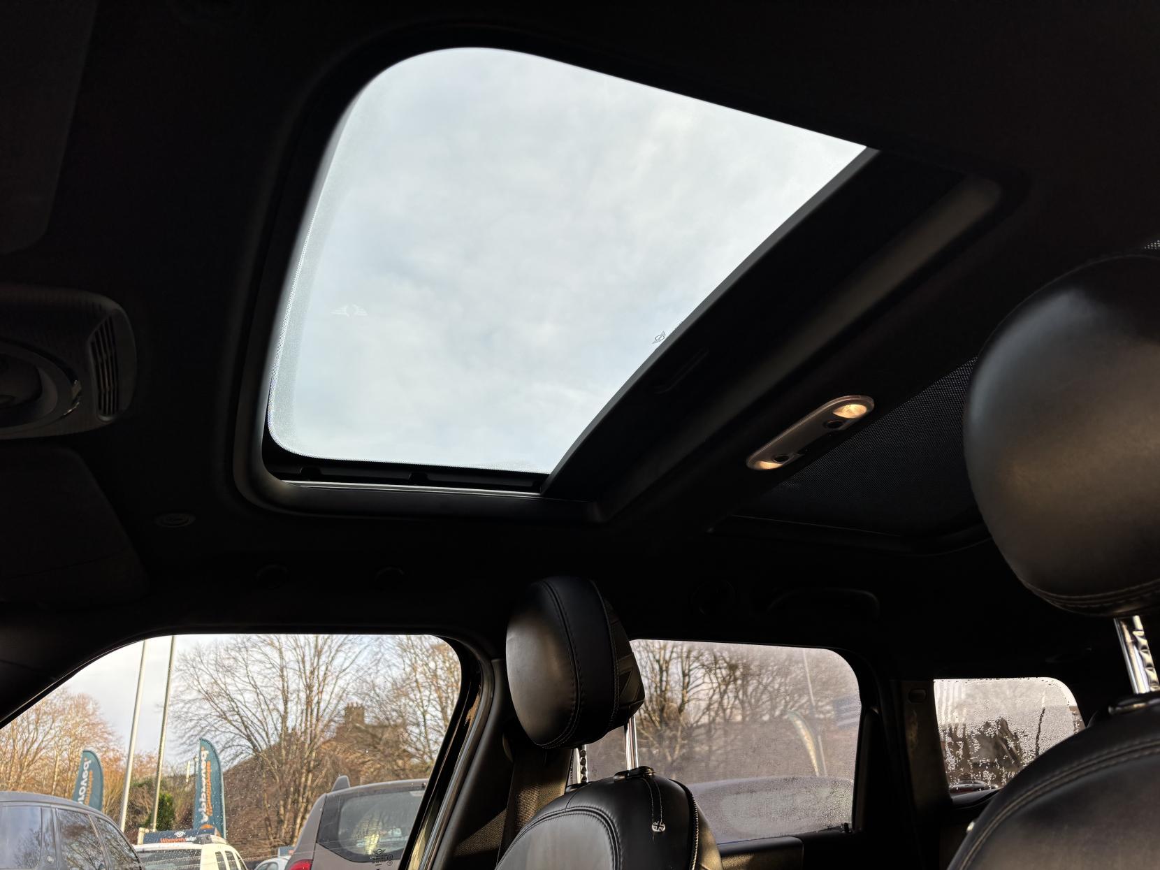 MINI Countryman 1.5 Cooper SUV 5dr Petrol Auto 6Spd ALL4 Euro 6 (s/s) (136 ps)