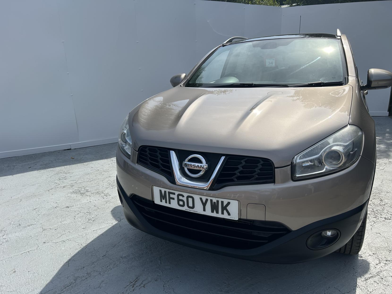 Nissan Qashqai 1.5 dCi n-tec SUV 5dr Diesel Manual 2WD Euro 4 (106 ps)