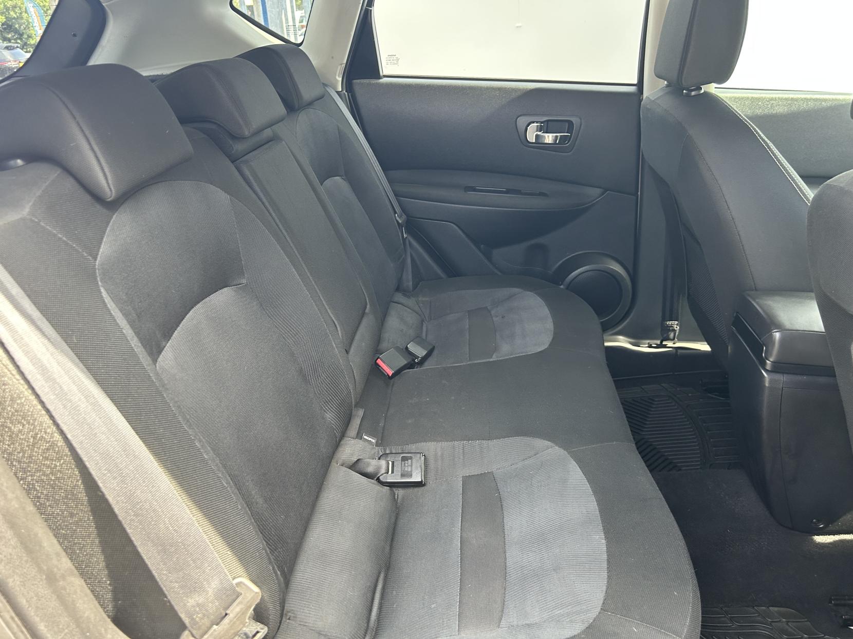 Nissan Qashqai 1.5 dCi n-tec SUV 5dr Diesel Manual 2WD Euro 4 (106 ps)