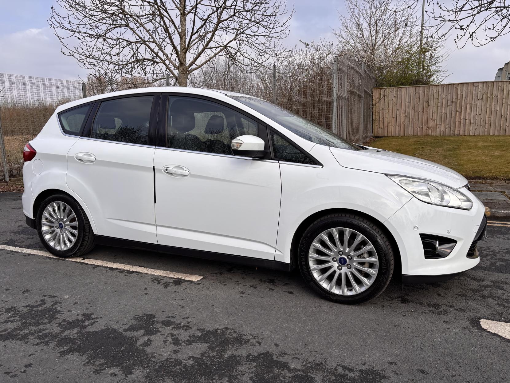 Ford C-Max 2.0 TDCi Titanium MPV 5dr Diesel Powershift Euro 5 (140 ps)