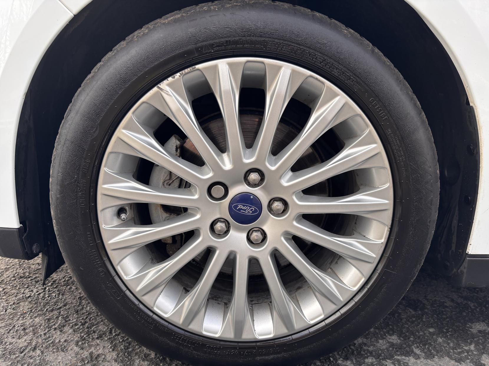 Ford C-Max 2.0 TDCi Titanium MPV 5dr Diesel Powershift Euro 5 (140 ps)