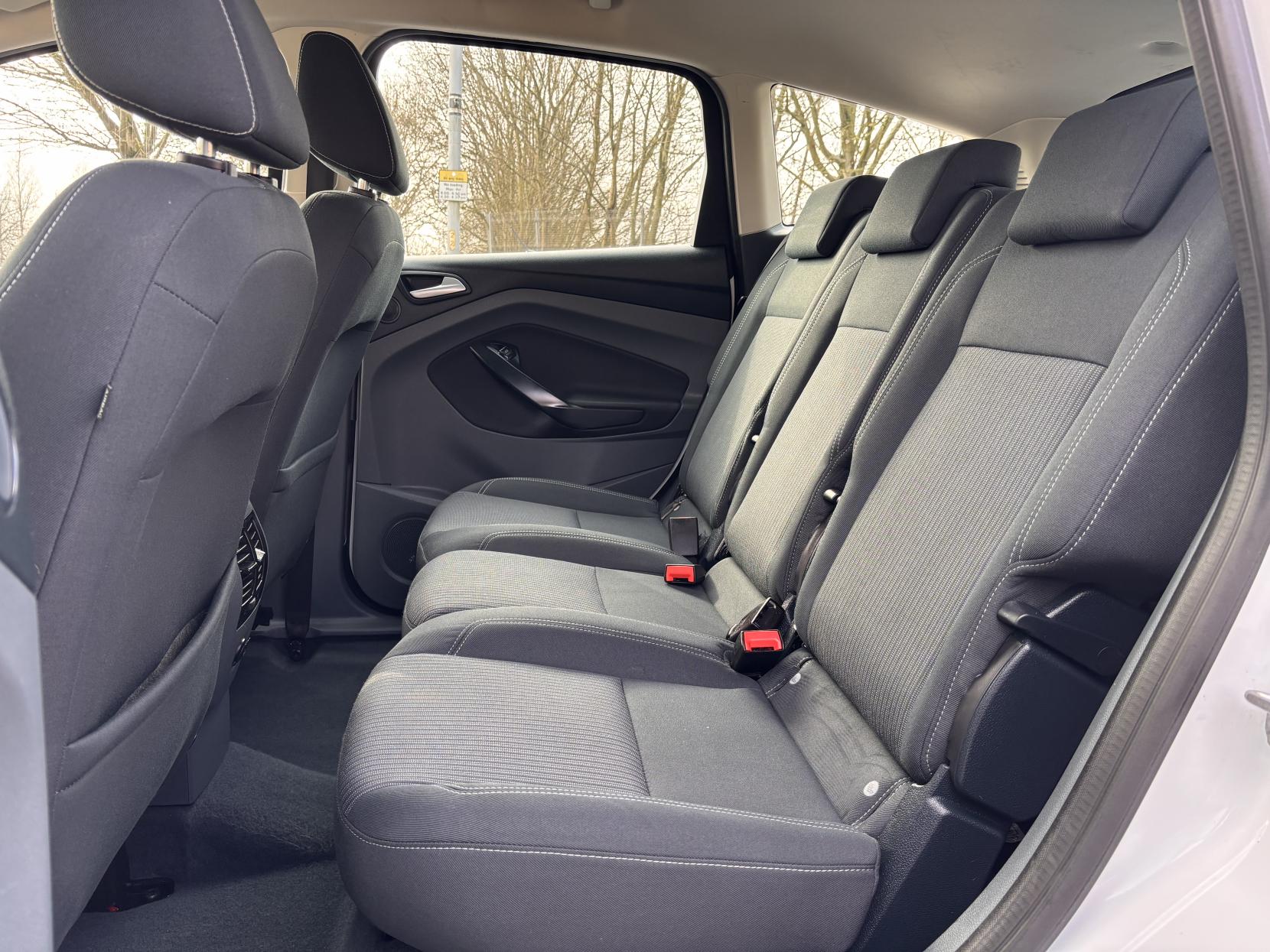 Ford C-Max 2.0 TDCi Titanium MPV 5dr Diesel Powershift Euro 5 (140 ps)
