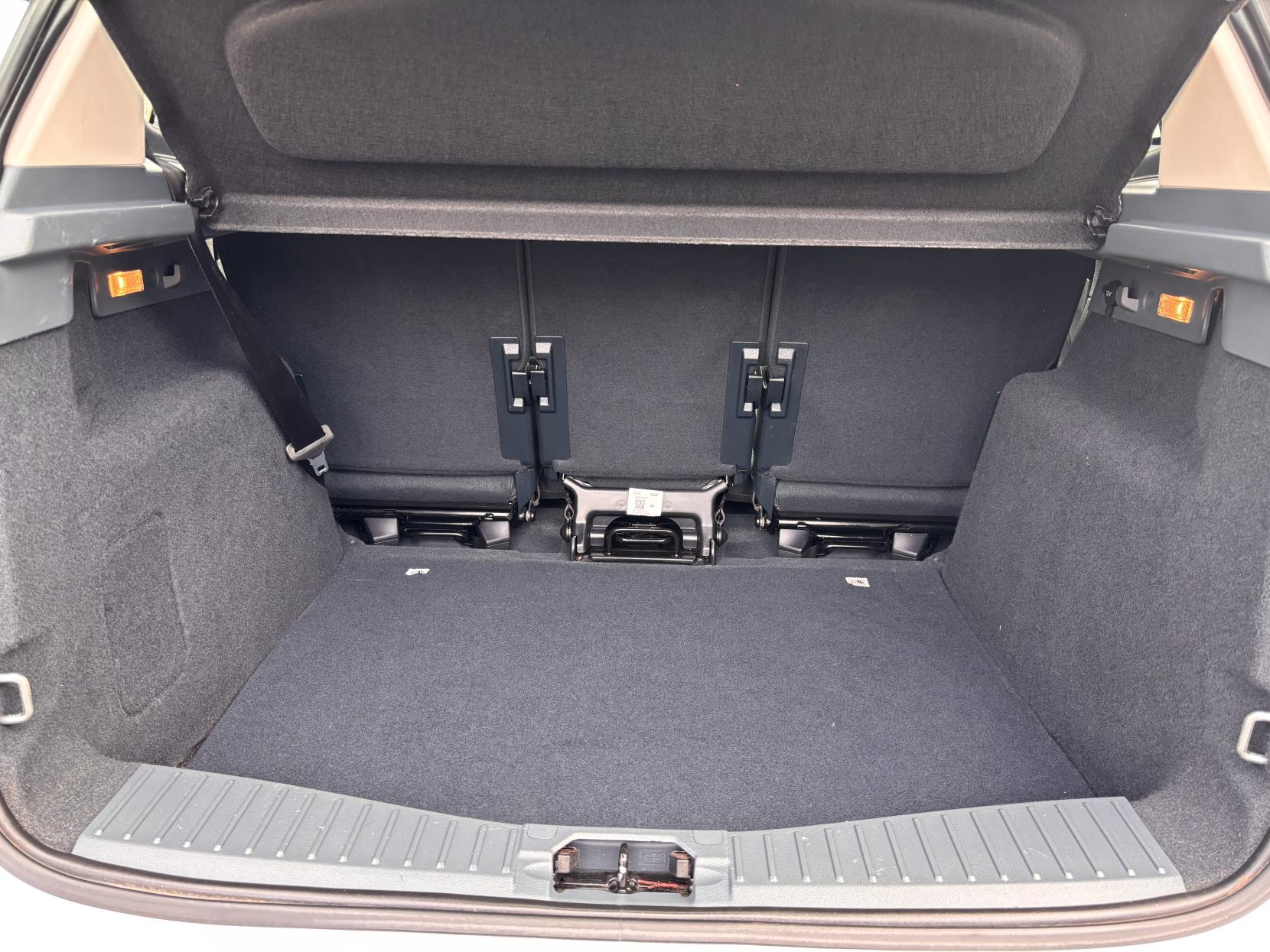 Ford C-Max 2.0 TDCi Titanium MPV 5dr Diesel Powershift Euro 5 (140 ps)