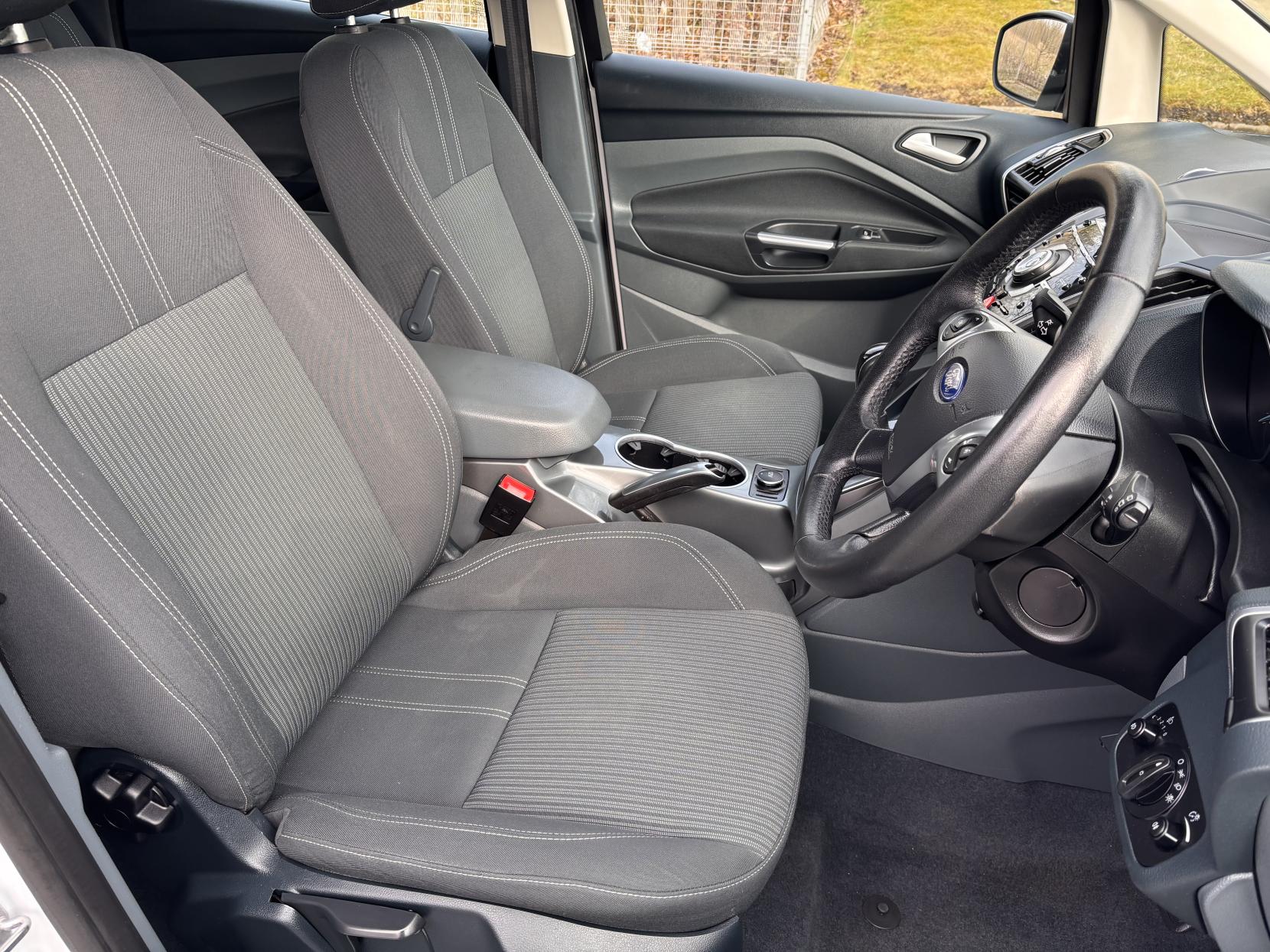 Ford C-Max 2.0 TDCi Titanium MPV 5dr Diesel Powershift Euro 5 (140 ps)