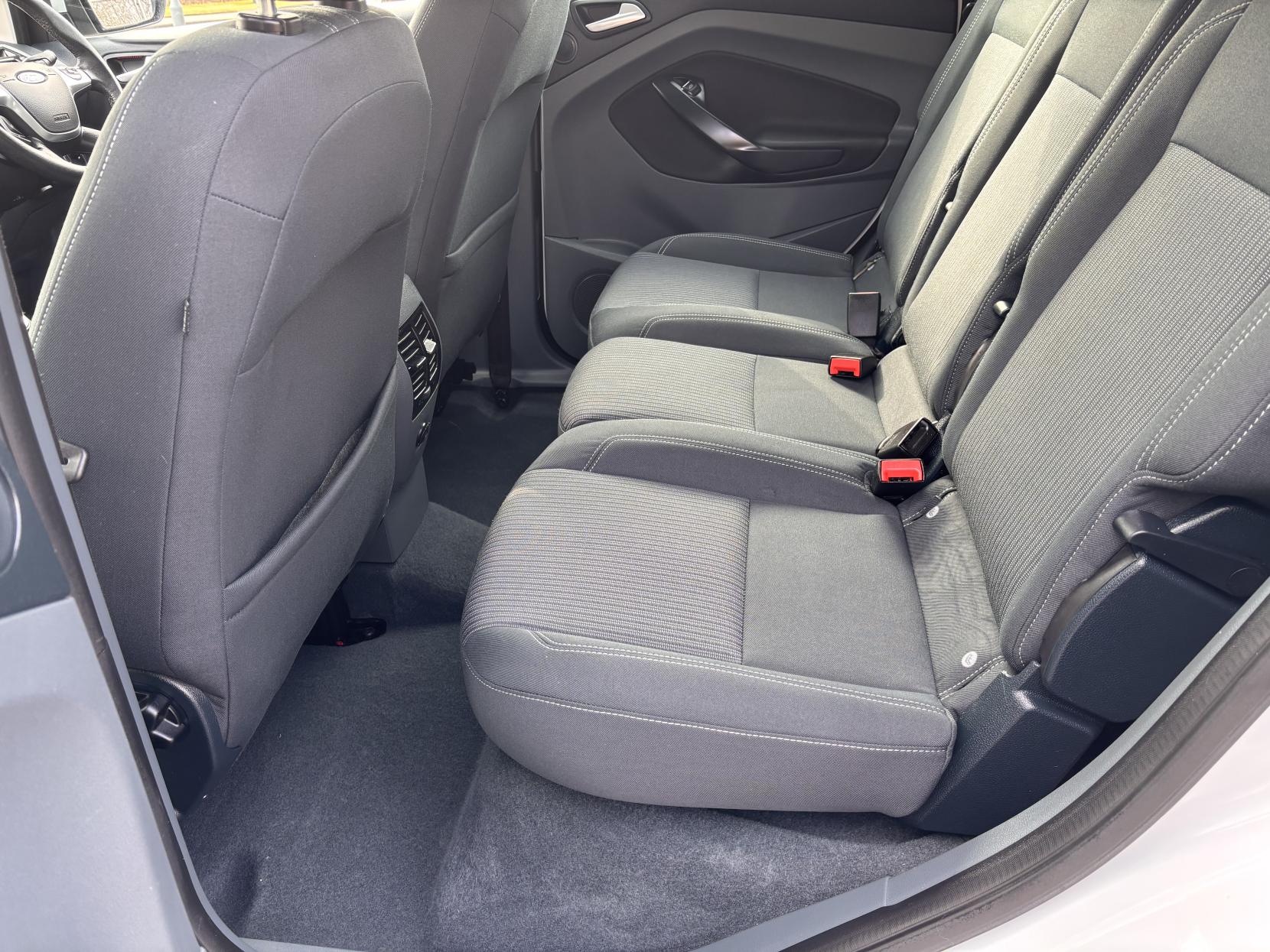 Ford C-Max 2.0 TDCi Titanium MPV 5dr Diesel Powershift Euro 5 (140 ps)