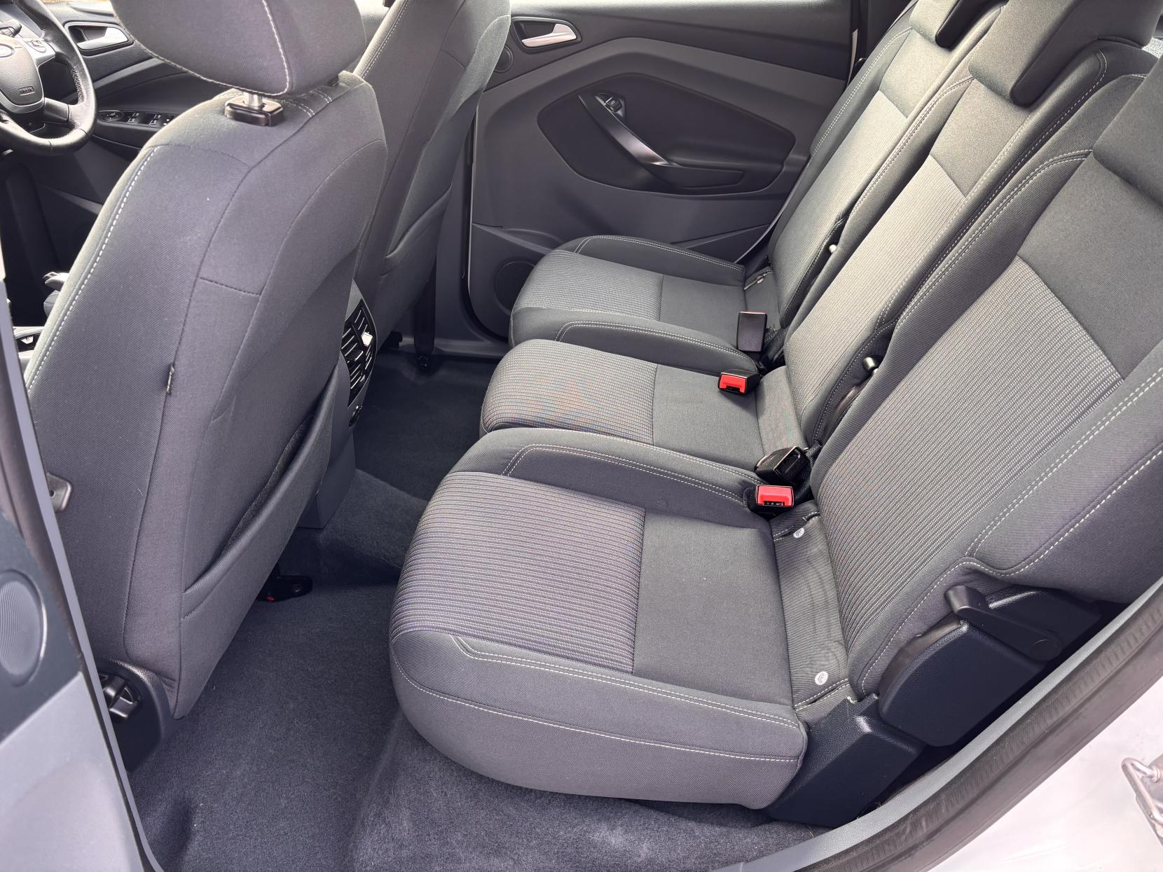Ford C-Max 2.0 TDCi Titanium MPV 5dr Diesel Powershift Euro 5 (140 ps)