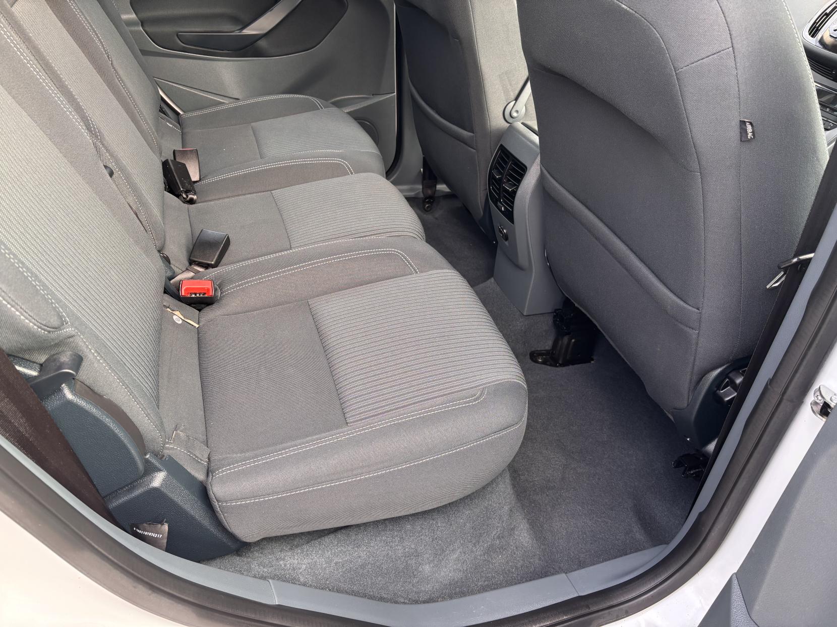 Ford C-Max 2.0 TDCi Titanium MPV 5dr Diesel Powershift Euro 5 (140 ps)