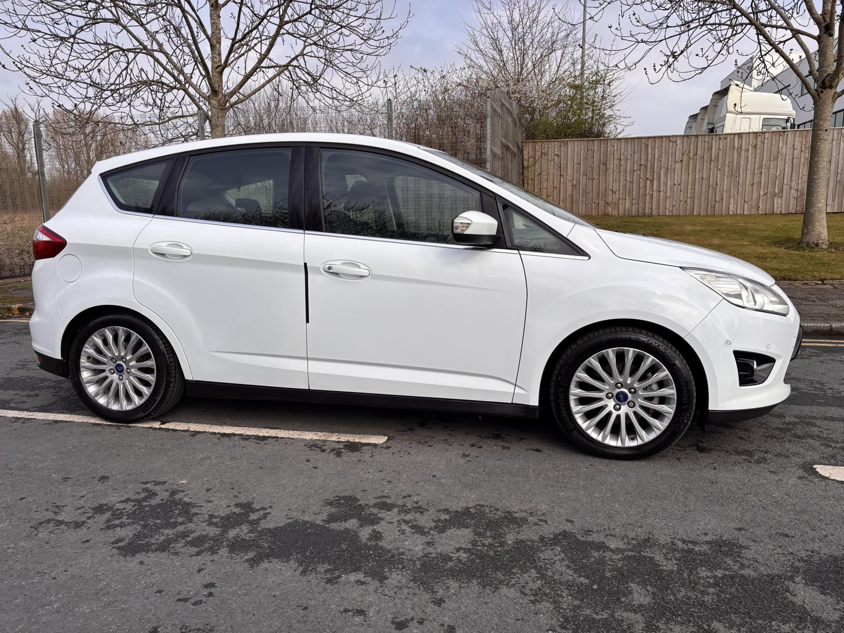 Ford C-Max 2.0 TDCi Titanium MPV 5dr Diesel Powershift Euro 5 (140 ps)