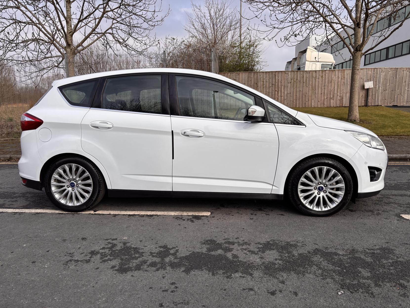 Ford C-Max 2.0 TDCi Titanium MPV 5dr Diesel Powershift Euro 5 (140 ps)