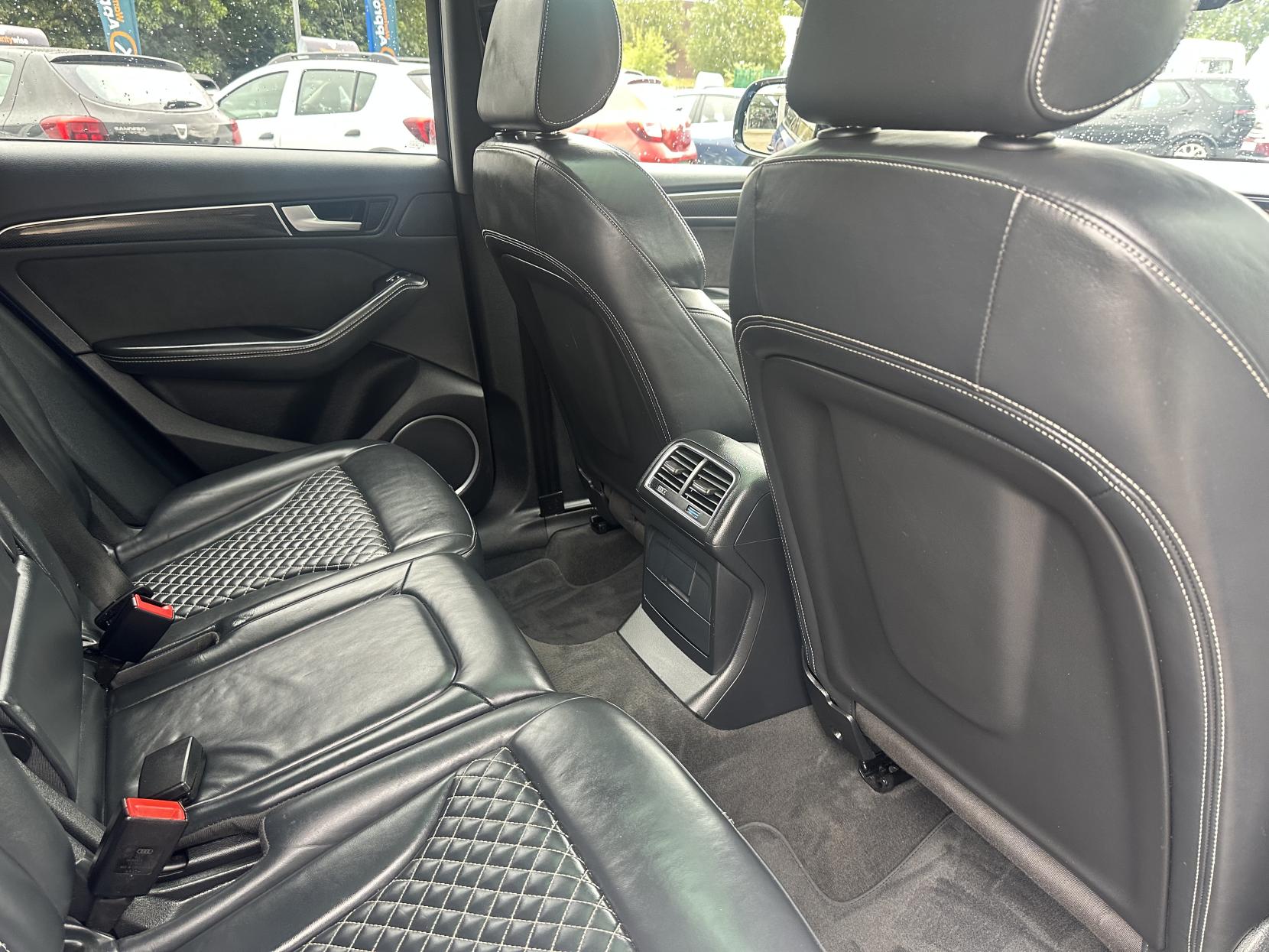 Audi SQ5 3.0 BiTDI V6 Plus Special Edition SUV 5dr Diesel Tiptronic quattro Euro 6 (s/s) (340 ps)